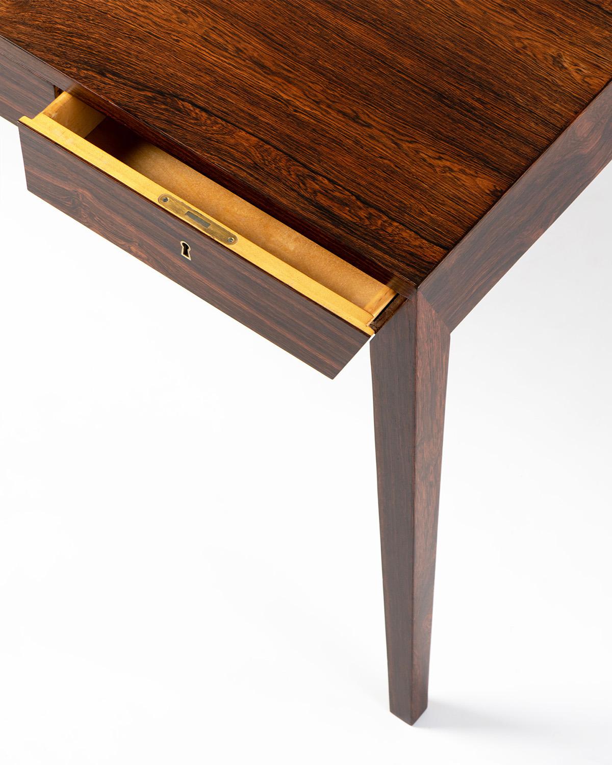 Bureau danois en bois de rose Severin Hansen des années 1950 Bon état - En vente à London, England