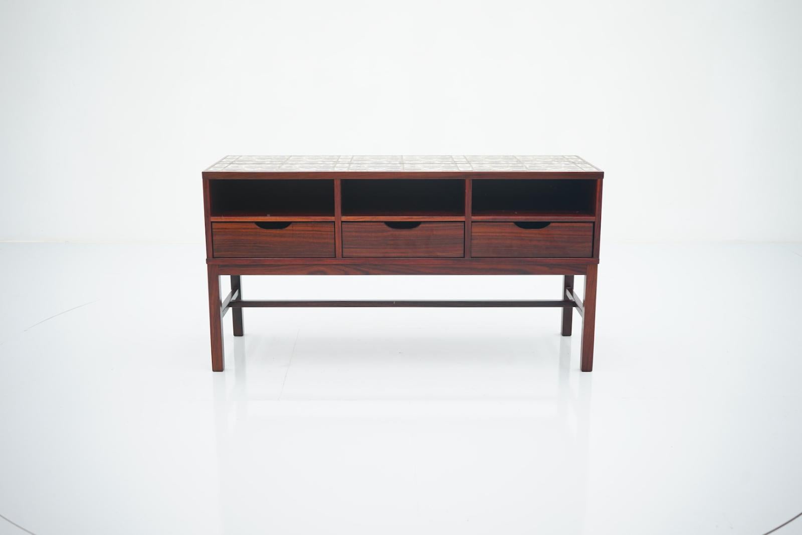 Severin Hansen Cabinet, Console with Ceramic Top, Haslev Denmark In Good Condition For Sale In Frankfurt / Dreieich, DE