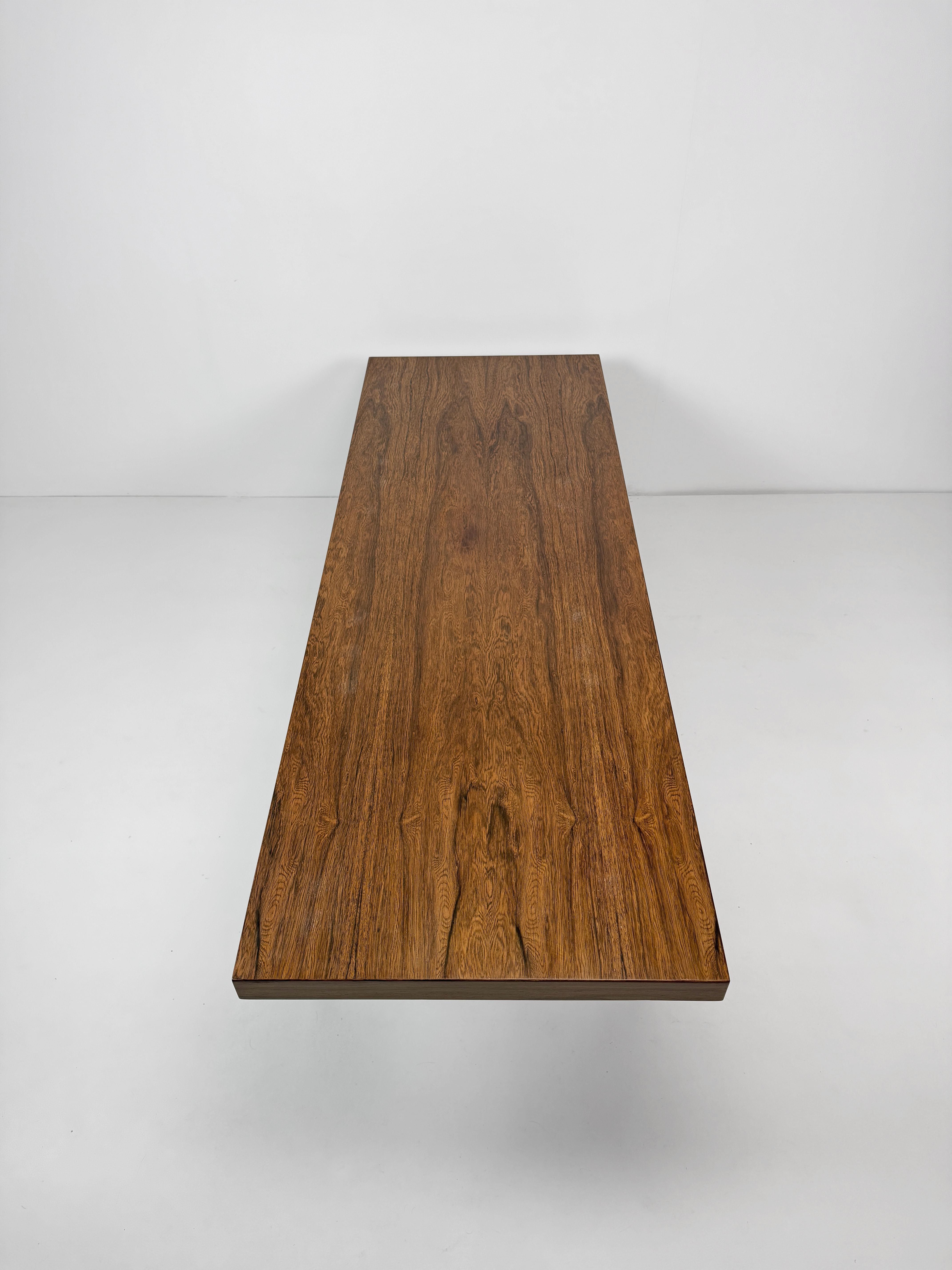 Bois de rose Table basse en palissandre de Severin Hansen pour Haslev Mobelsnedkeri, Danemark, années 1960 en vente