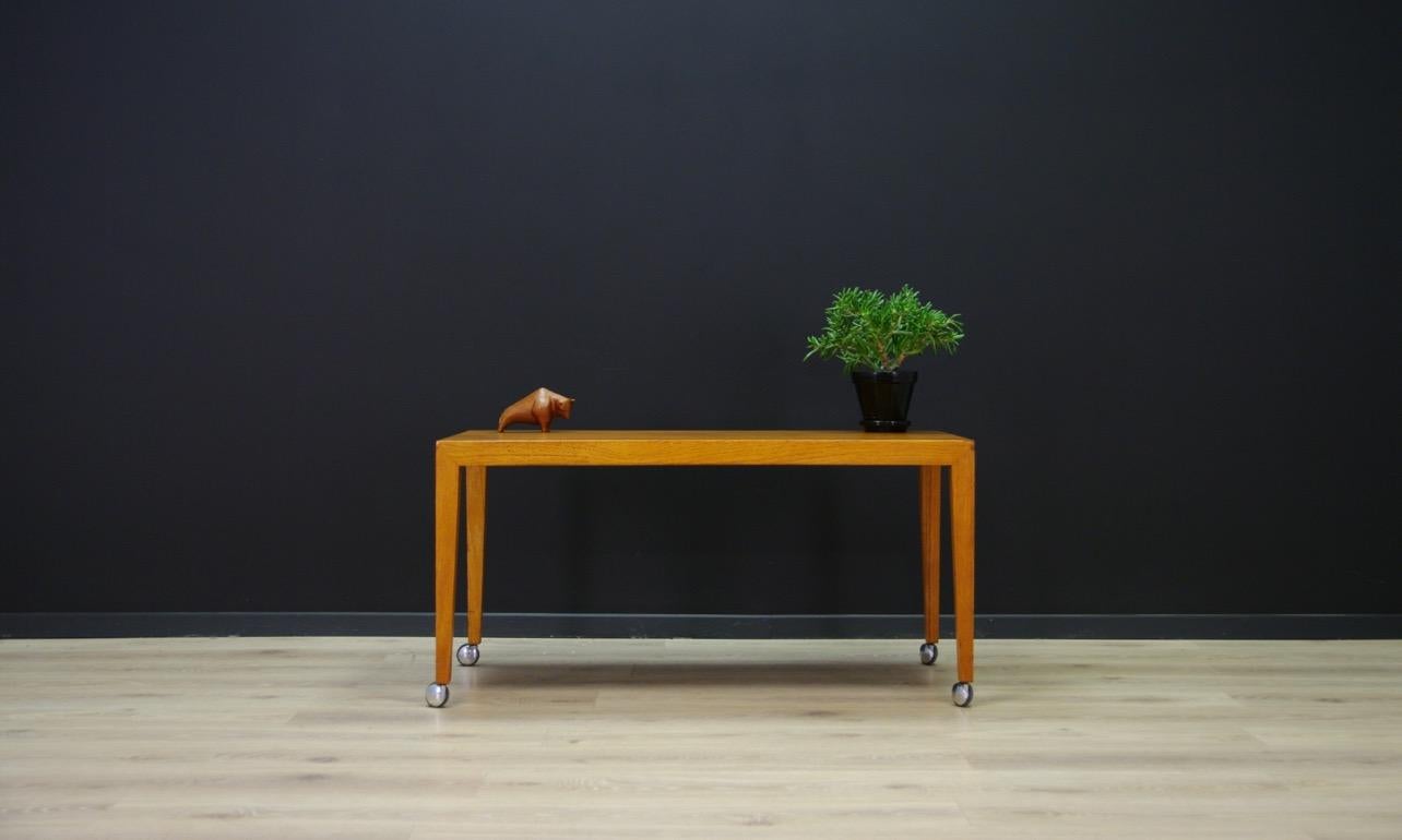 Unique coffee table on wheels. Table from the 1960s-1970s, Scandinavian design designed by the leading Danish designer Severin Hansen. All veneered with ash. Preserved in good condition (small dings and scratches) - directly for use

Dimensions:
