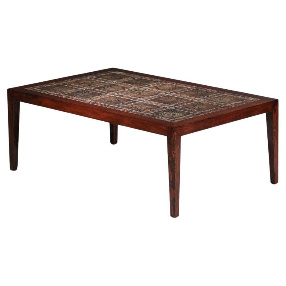 Severin Hansen Danish coffee table in wood and porcelain en vente