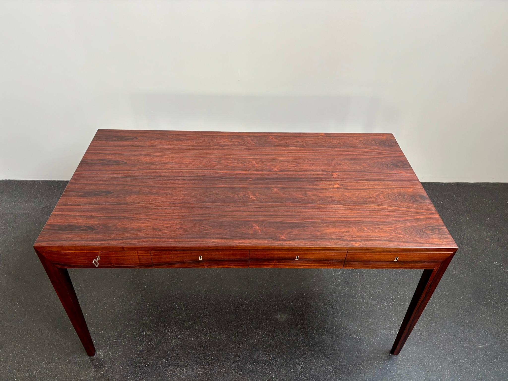 Scrivania indipendente di Severin Hansen in palissandro per Haslev, anni '60 in vendita 6