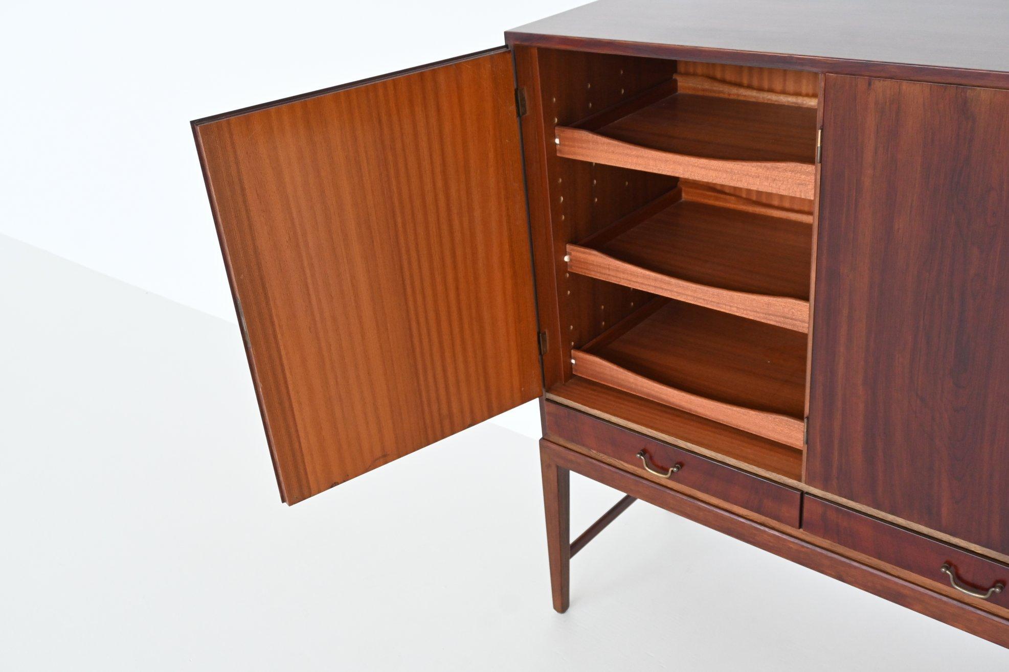 Danois Buffet haut Severin Hansen en palissandre Haslev Møbelsnedkeri Danemark 1960 en vente