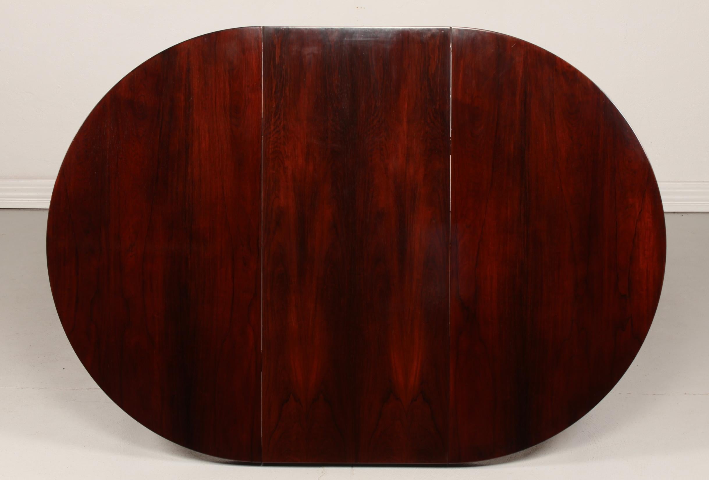 20th Century Severin Hansen Jr. Round Extendable Rosewood Dining Table by Haslev Møbler 1960