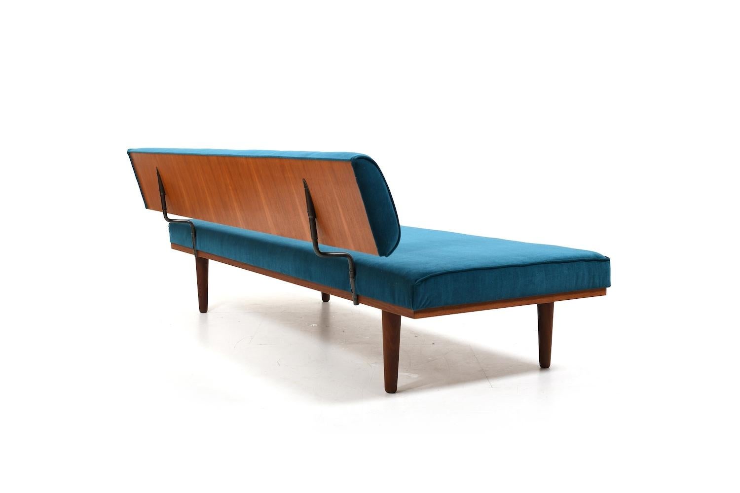 Scandinavian Modern Severin Hansen Jr. Teak Daybed SH7 1957 / New Upholstered For Sale