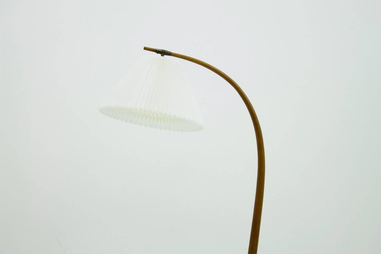 Severin Hansen Jr. Teak Floor Lamp 'Bridge' Denmark 1950s In Good Condition In Frankfurt / Dreieich, DE