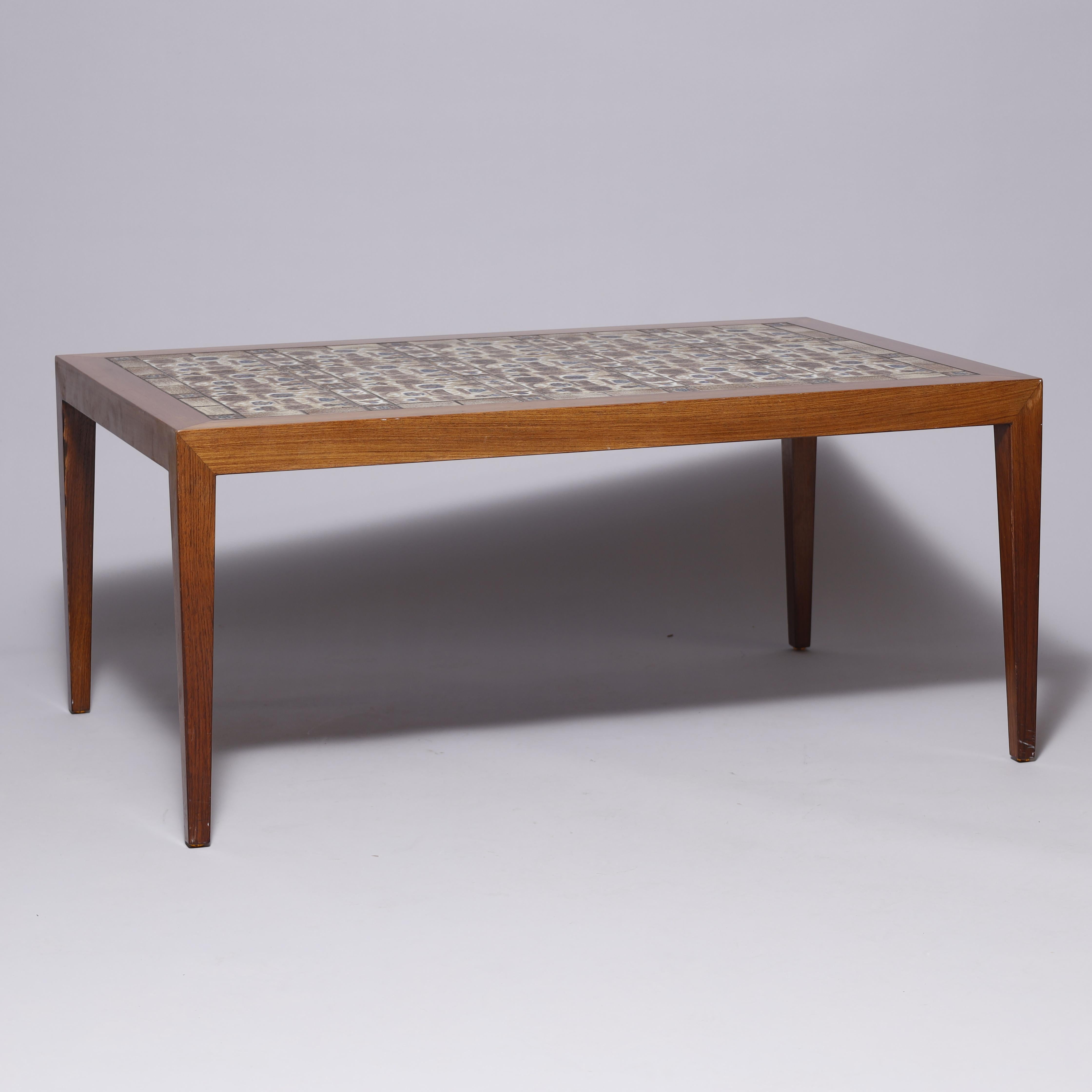 Table basse SEVERIN HANSEN par Haslev Mobelfabrik et Royal Copenhagen Danemark 1960 en vente 4