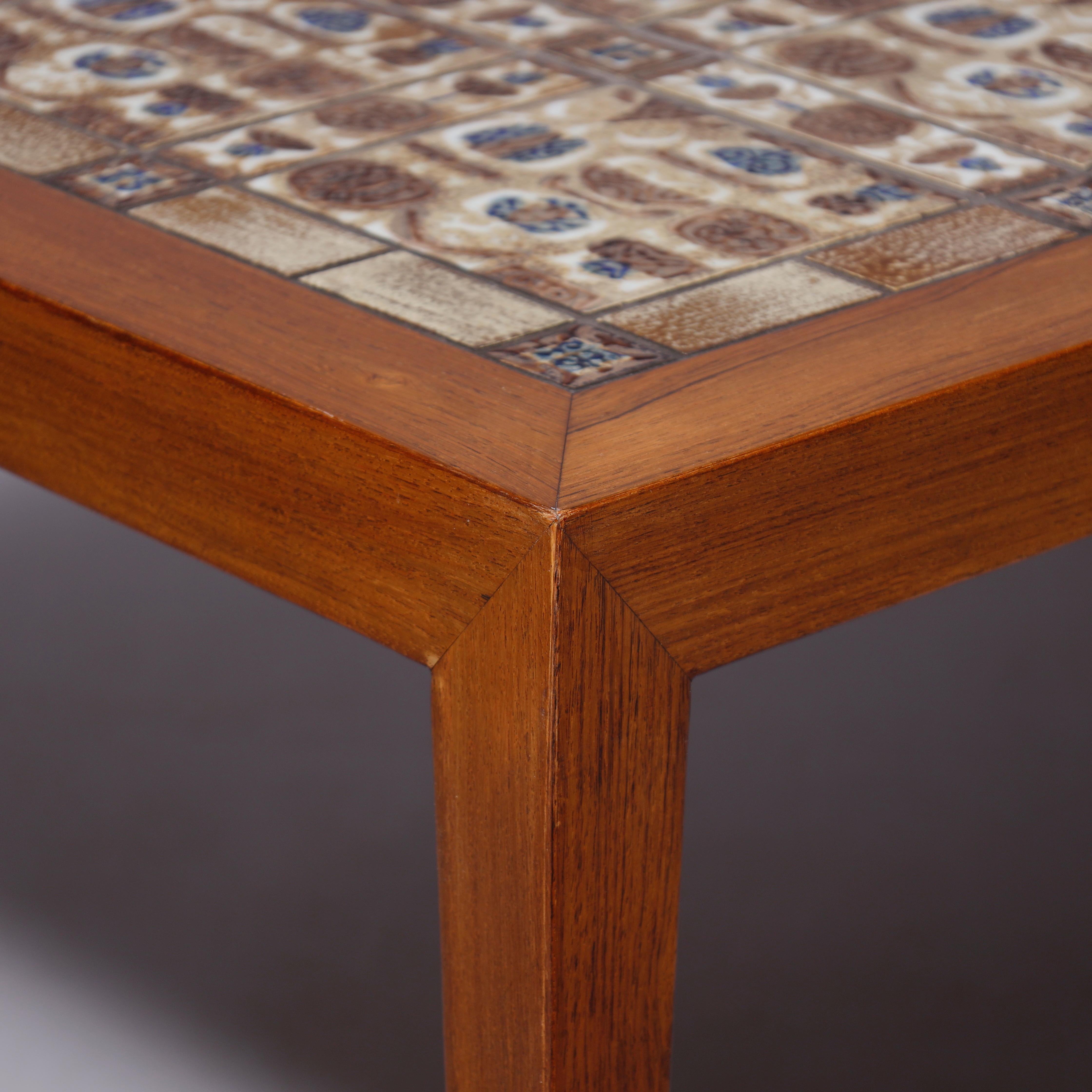 Table basse SEVERIN HANSEN par Haslev Mobelfabrik et Royal Copenhagen Danemark 1960 en vente 1