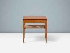 Comodino in mogano di Severin Hansen con ripiano in canna del 1950 ca.