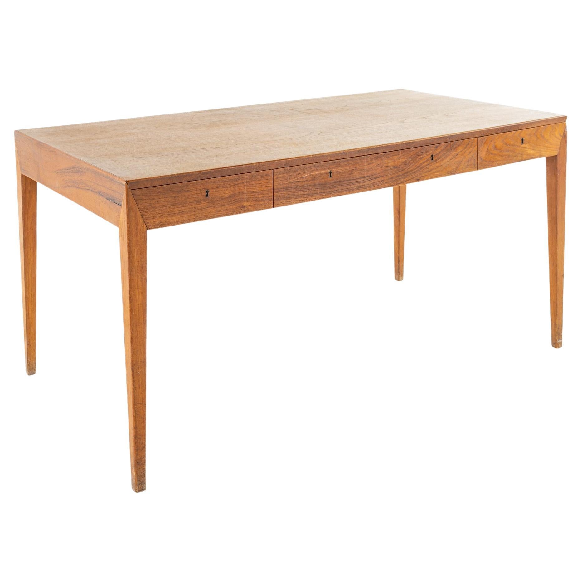 MidCentury Italian Modern Writing Desk For Sale at 1stDibs