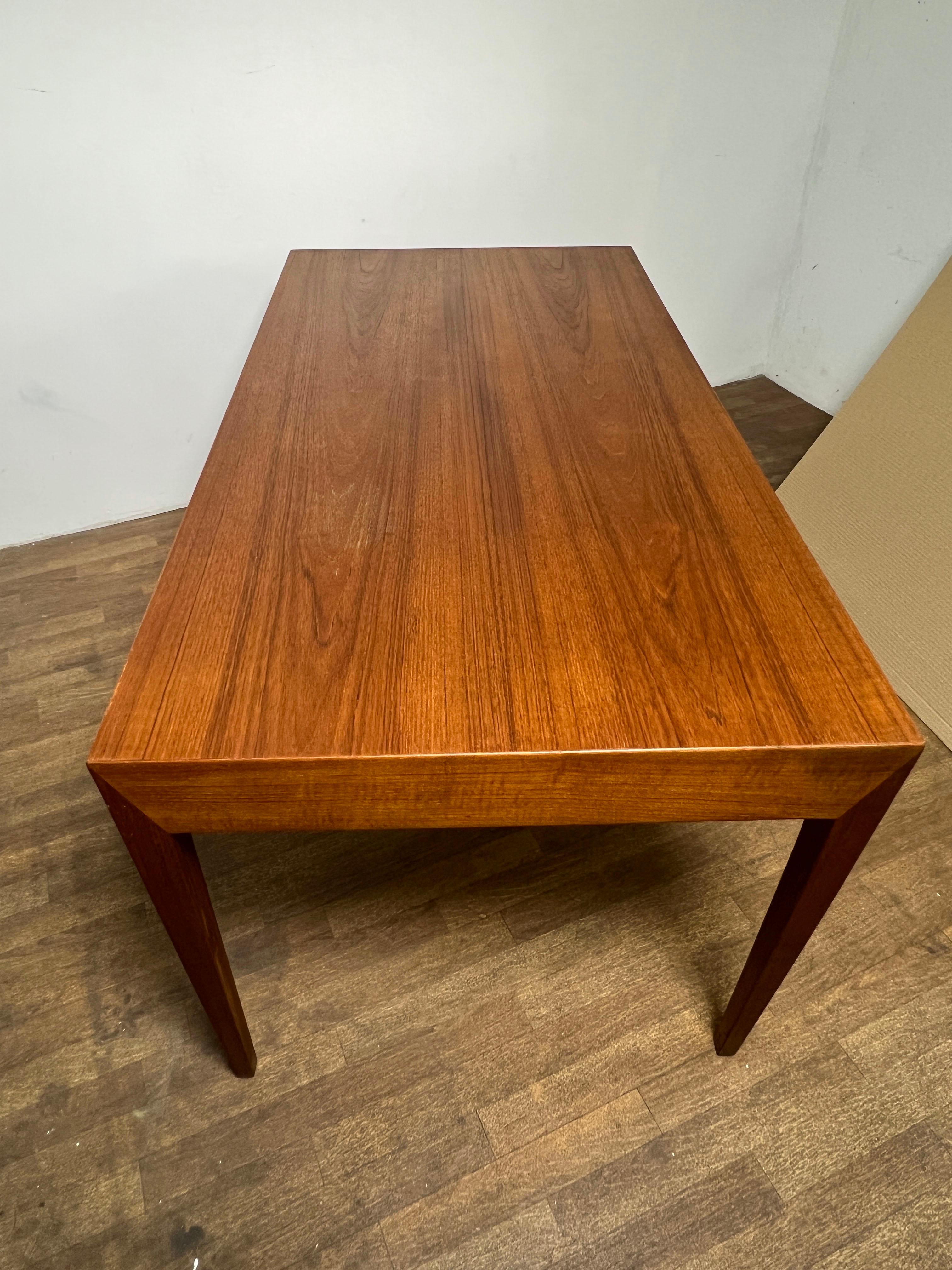 Severin Hansen Modell 36 Teakholz-Schreibtisch für Haslev, Dänemark, CIRCA 1950er Jahre im Angebot 2