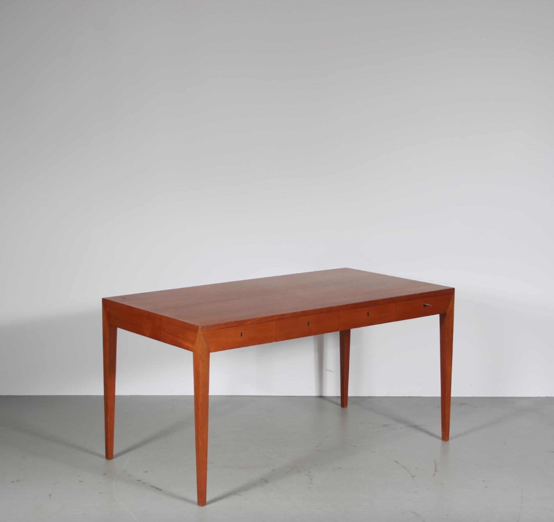 Severin Hansen Model No. 36 Teakholz-Schreibtisch für Haslev, Dänemark (Dänisch) im Angebot