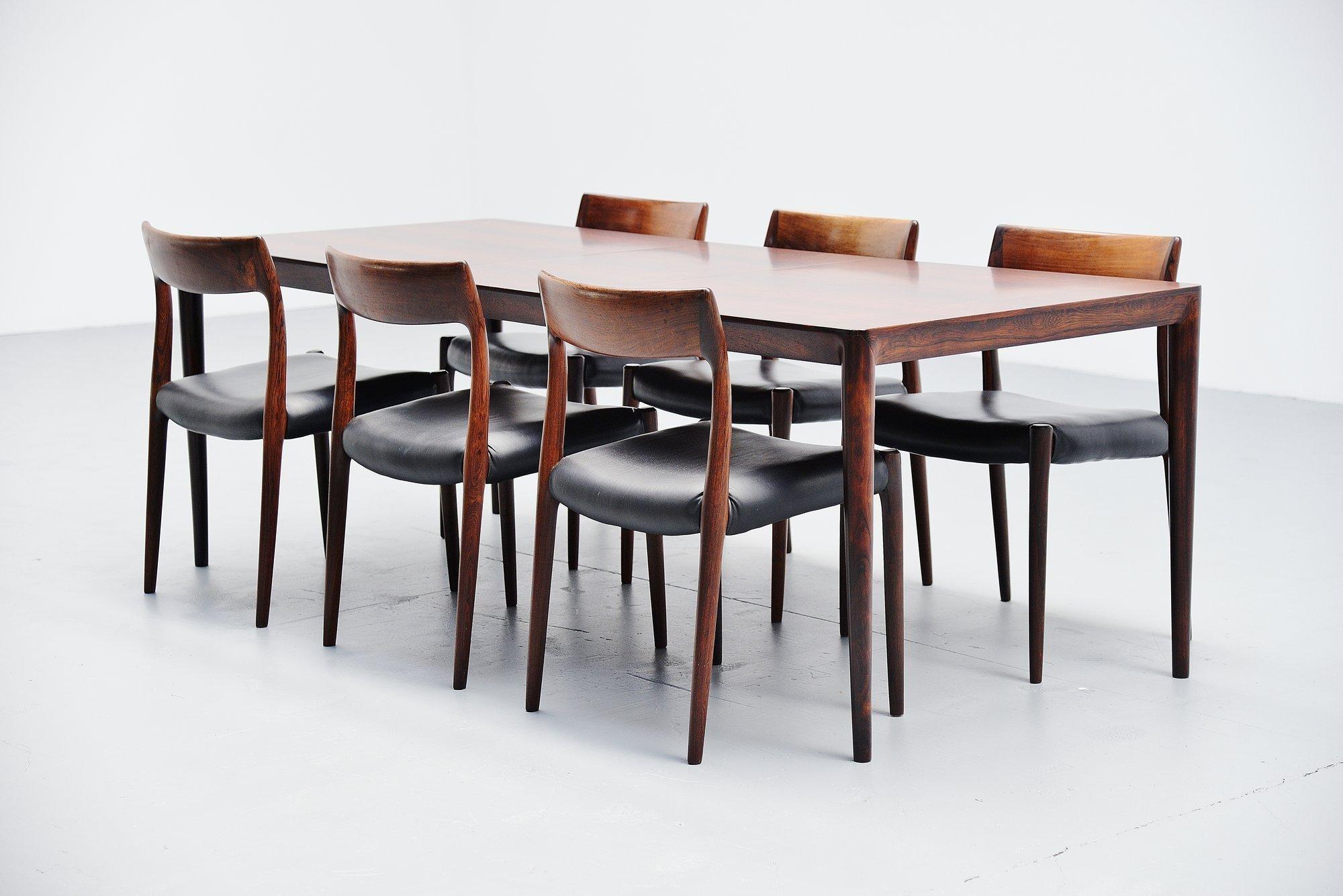 Very nice minimal and slim dining table in rosewood designed by Severin Hansen Jr and manufactured by Haslev Mobelsnedkeri, Denmark, 1960. This table has a fantastic warm rosewood grain to the wood and is in excellent refinished condition. The table
