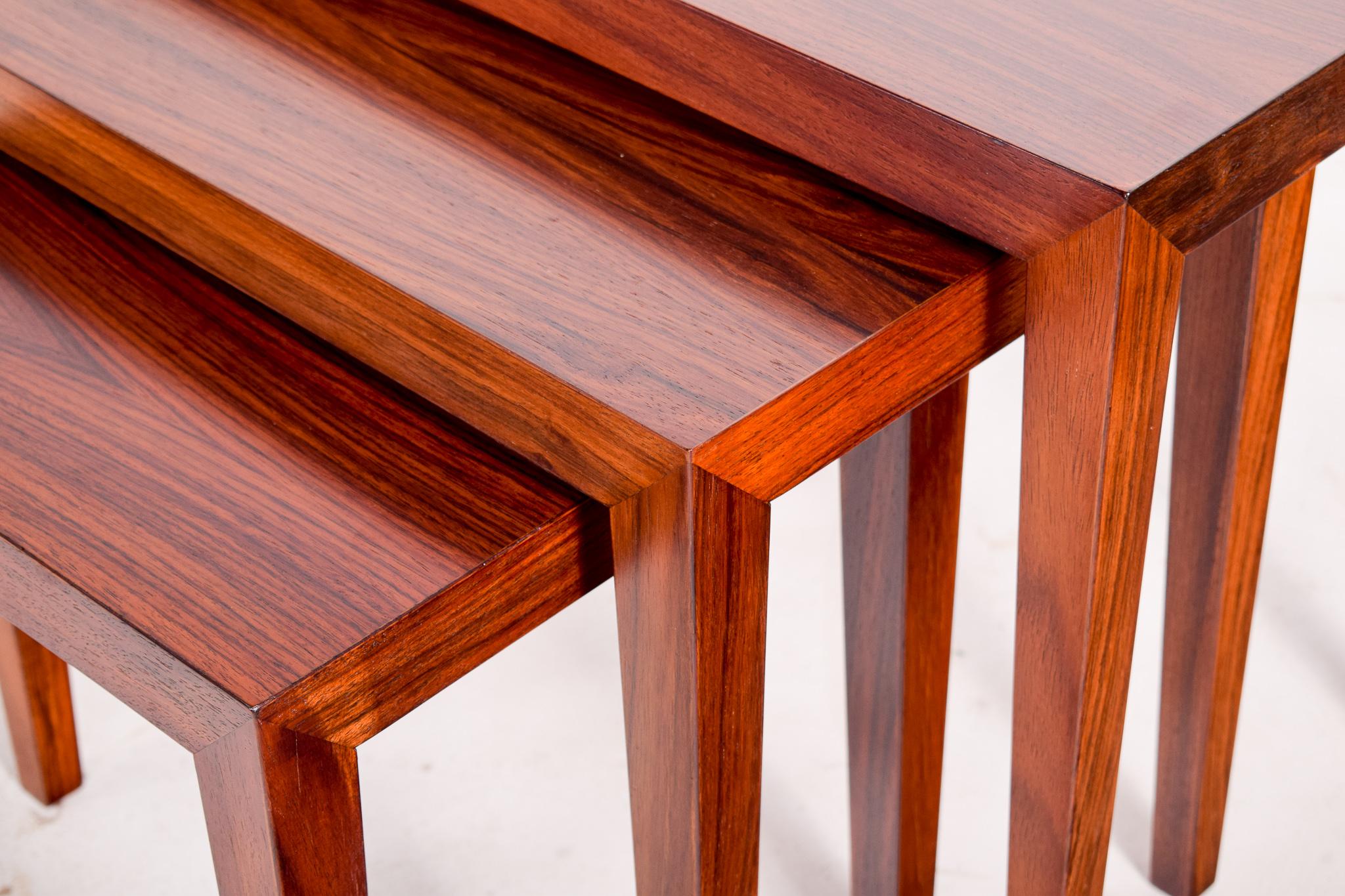 Severin Hansen Rosewood Nesting Tables for Haslev, 1960 In Good Condition In Lisboa, Lisboa
