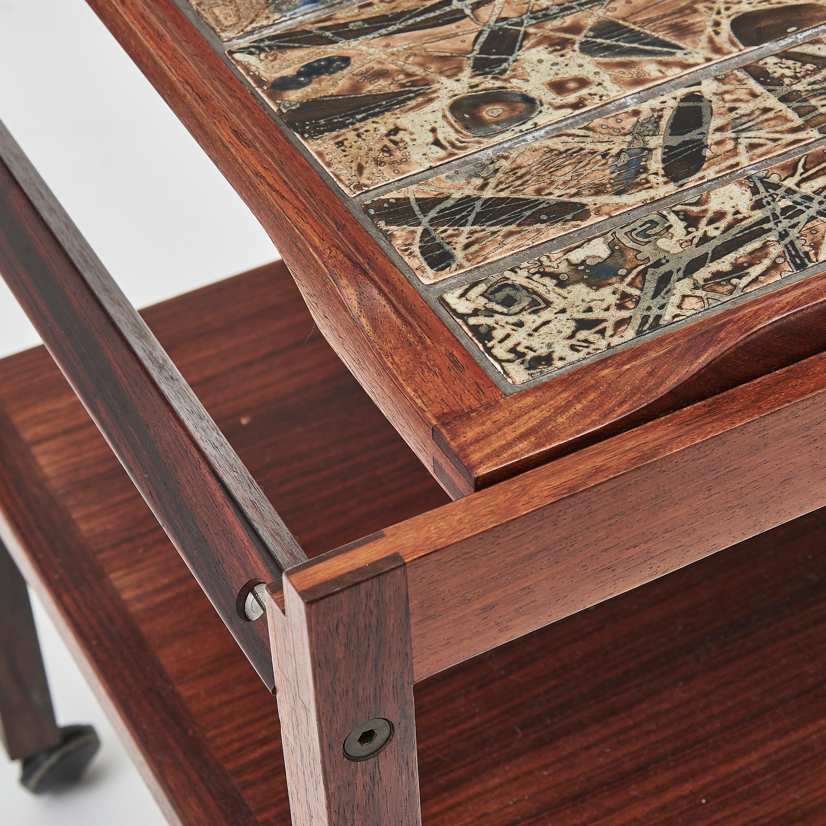 Severin Hansen Rosewood Side Table With Tiled Top & Removable Tray on casters For Sale 4