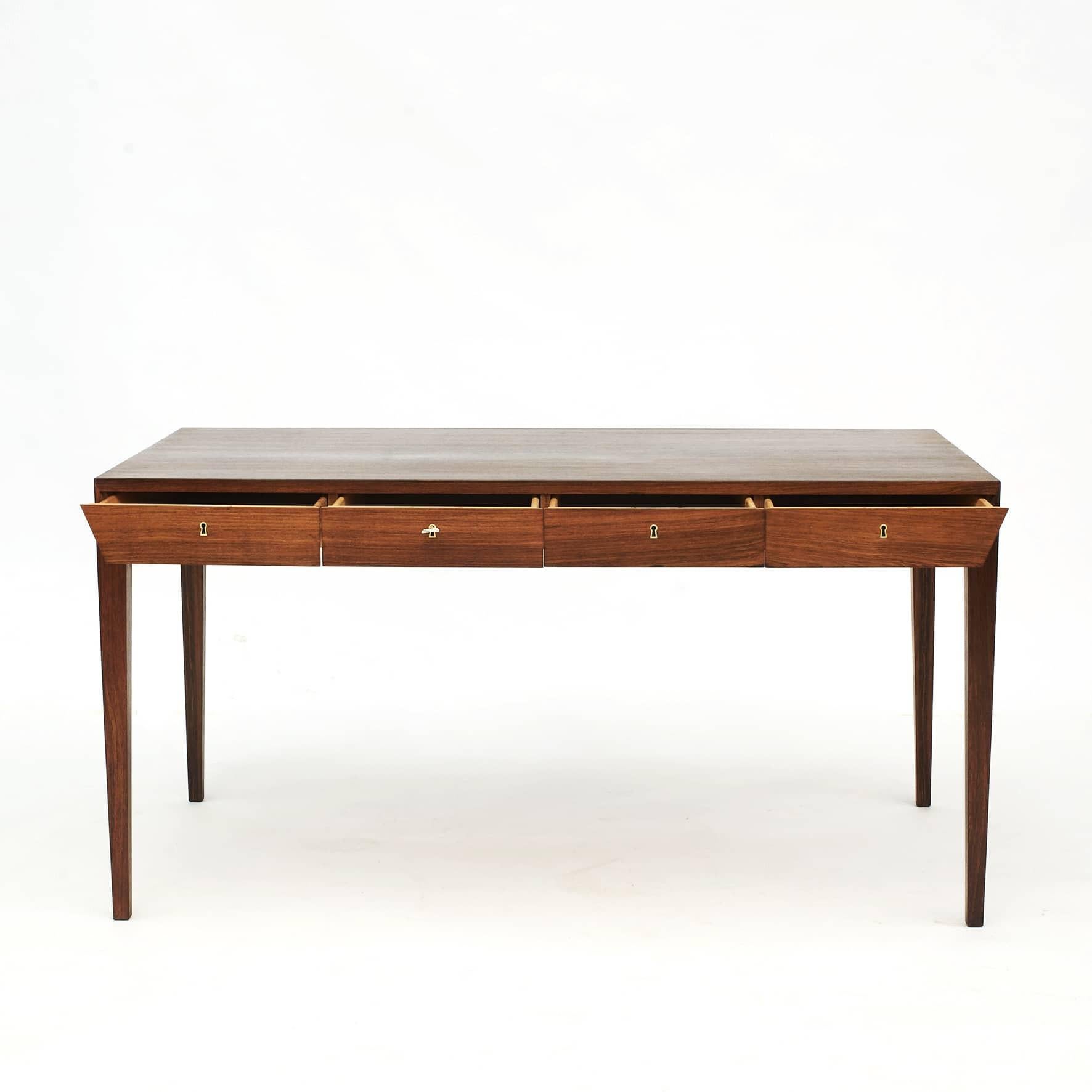 Freestanding Palisander desk designed by Severin Hansen Jr.
Produced by Haslev Møbelsnedkeri in Denmark, 1955-1960.
The desk has been professionally refinished.
In outstanding condition.
  