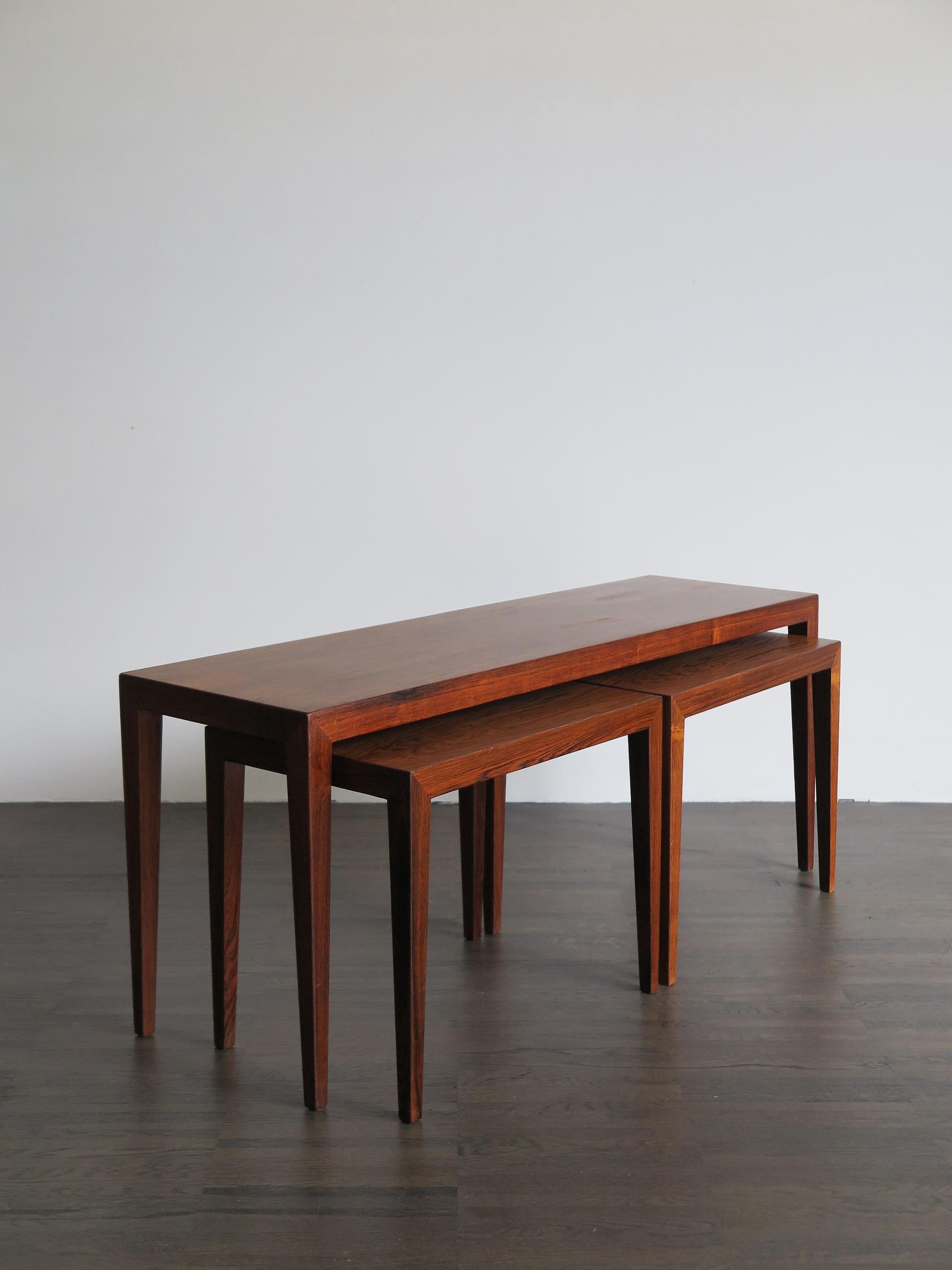 Scandinavian Mid-Century Modern design dark wood nesting tables set designed by Severin Hansen for Haslev Møbelsnedkeri with manufacturer’s adhesive label under the tops, Denmark 1960s

Please note that the items are original of the period and