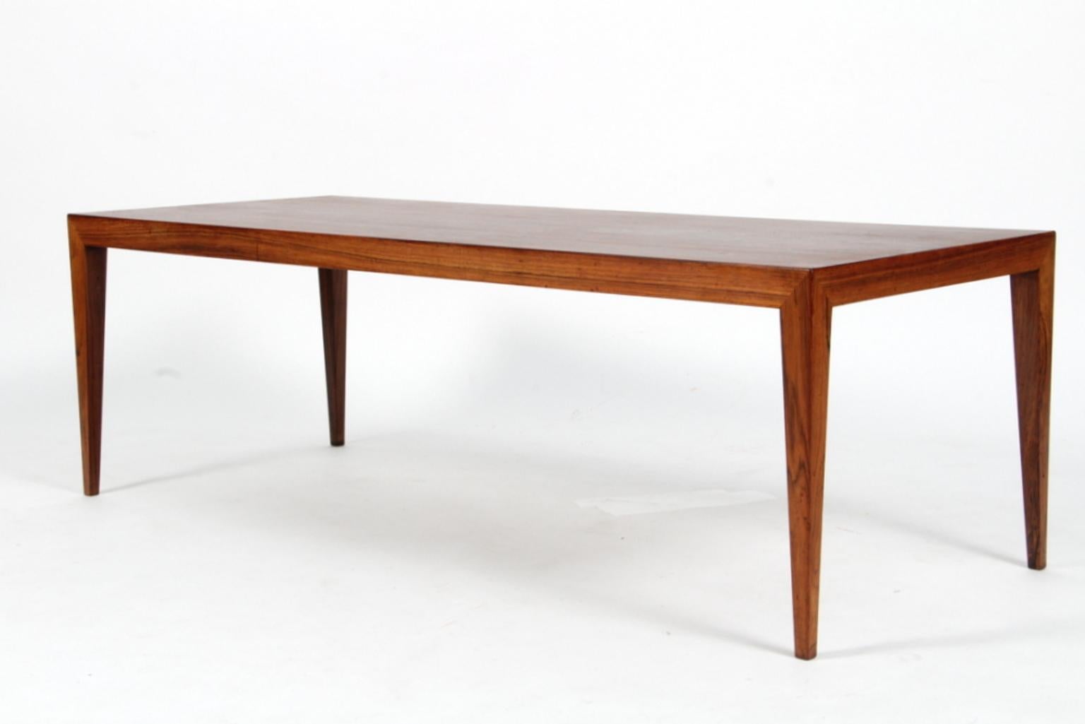 Severin Hansen sofa table.

Rosewood veneer.

Made by Haslev Møbler.