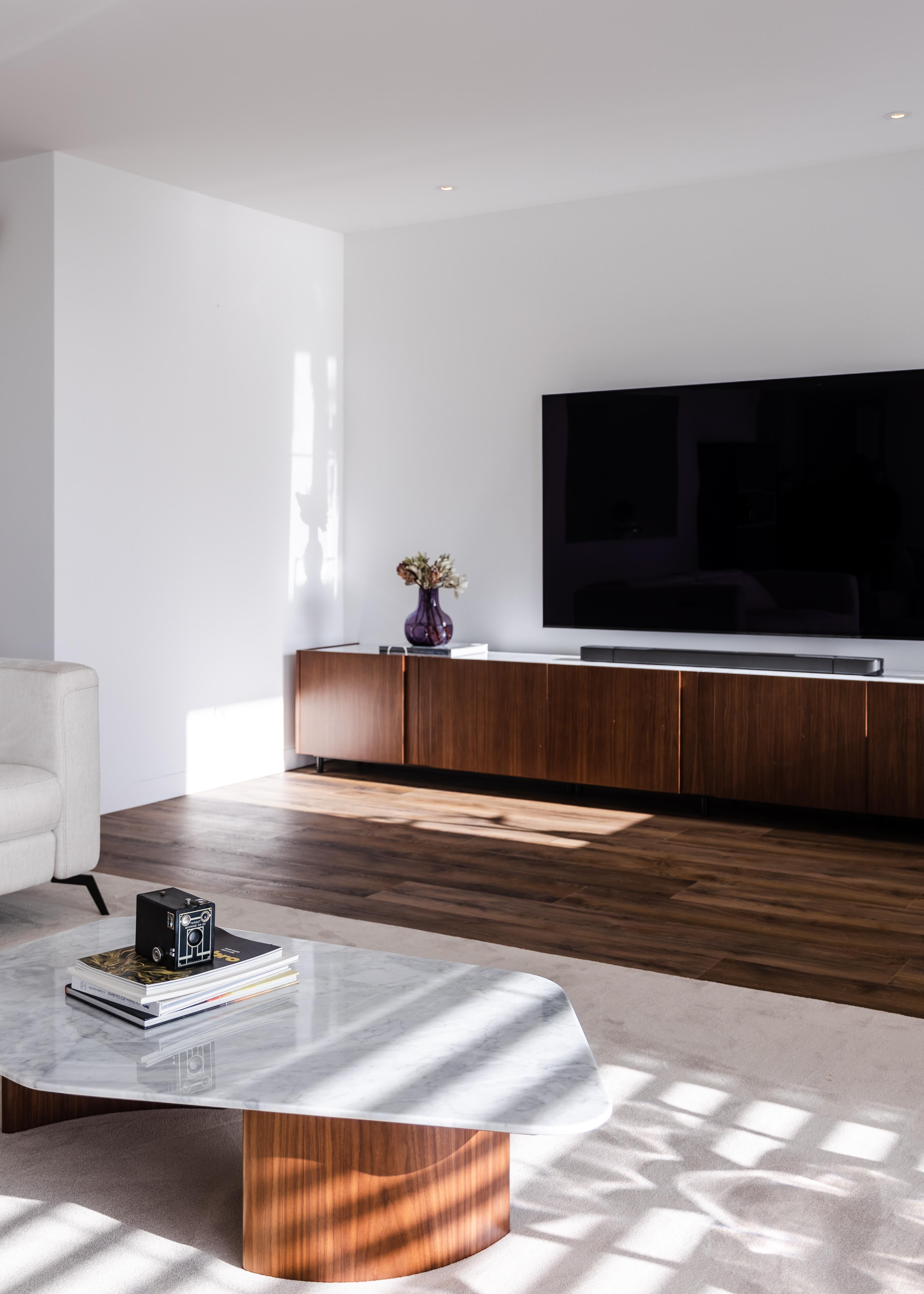 Modern style Sevilha Tv Cabinet made with Walnut, iron and glass, Handmade For Sale 2