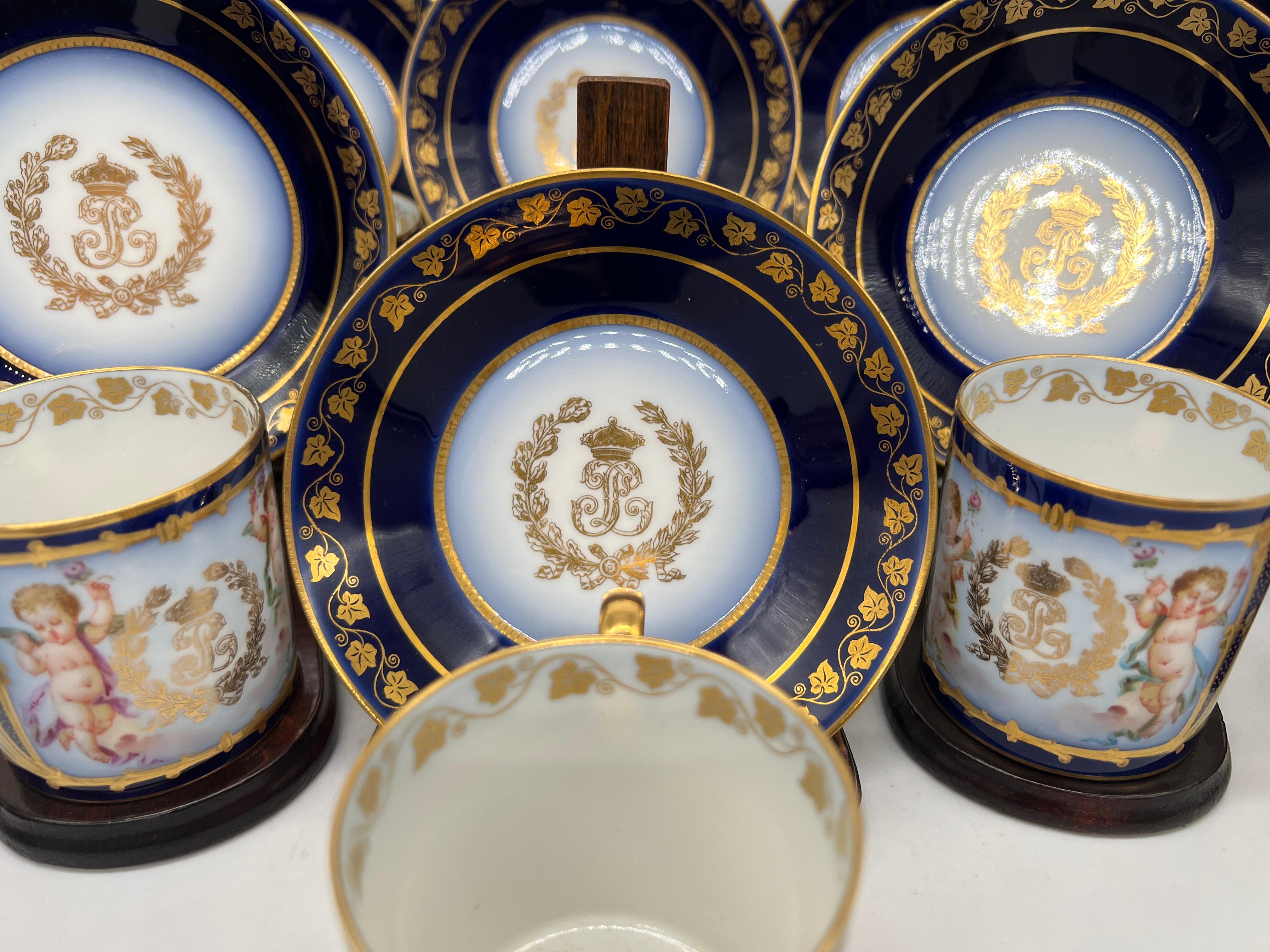 Louis-Philippe Sèvres 19th C., Chateau des Tuileries 1846 Louis Phillippe Cup / Saucer Set en vente