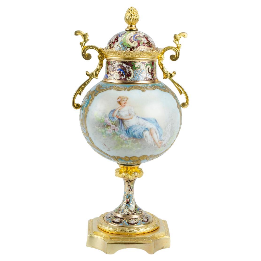 Anfora di Sevres con smalto champleve in vendita