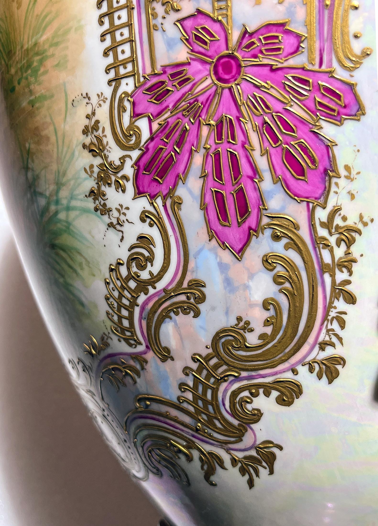Jarrón de porcelana policromada Art Nouveau de Sèvres con esmalte iridiscente de Fuchs en venta 4