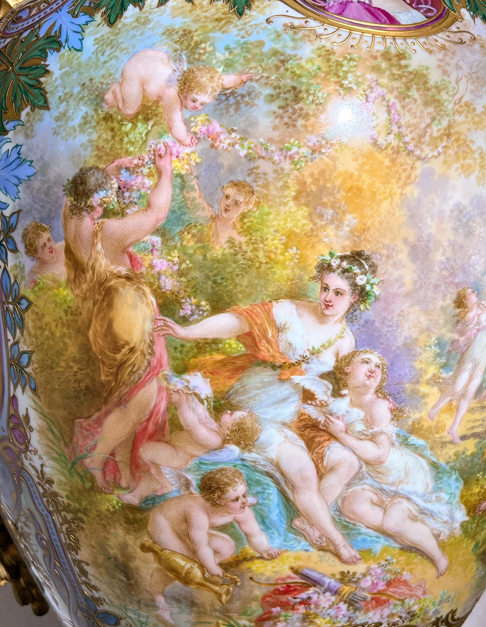 Jarrón de porcelana policromada Art Nouveau de Sèvres con esmalte iridiscente de Fuchs siglo XIX en venta