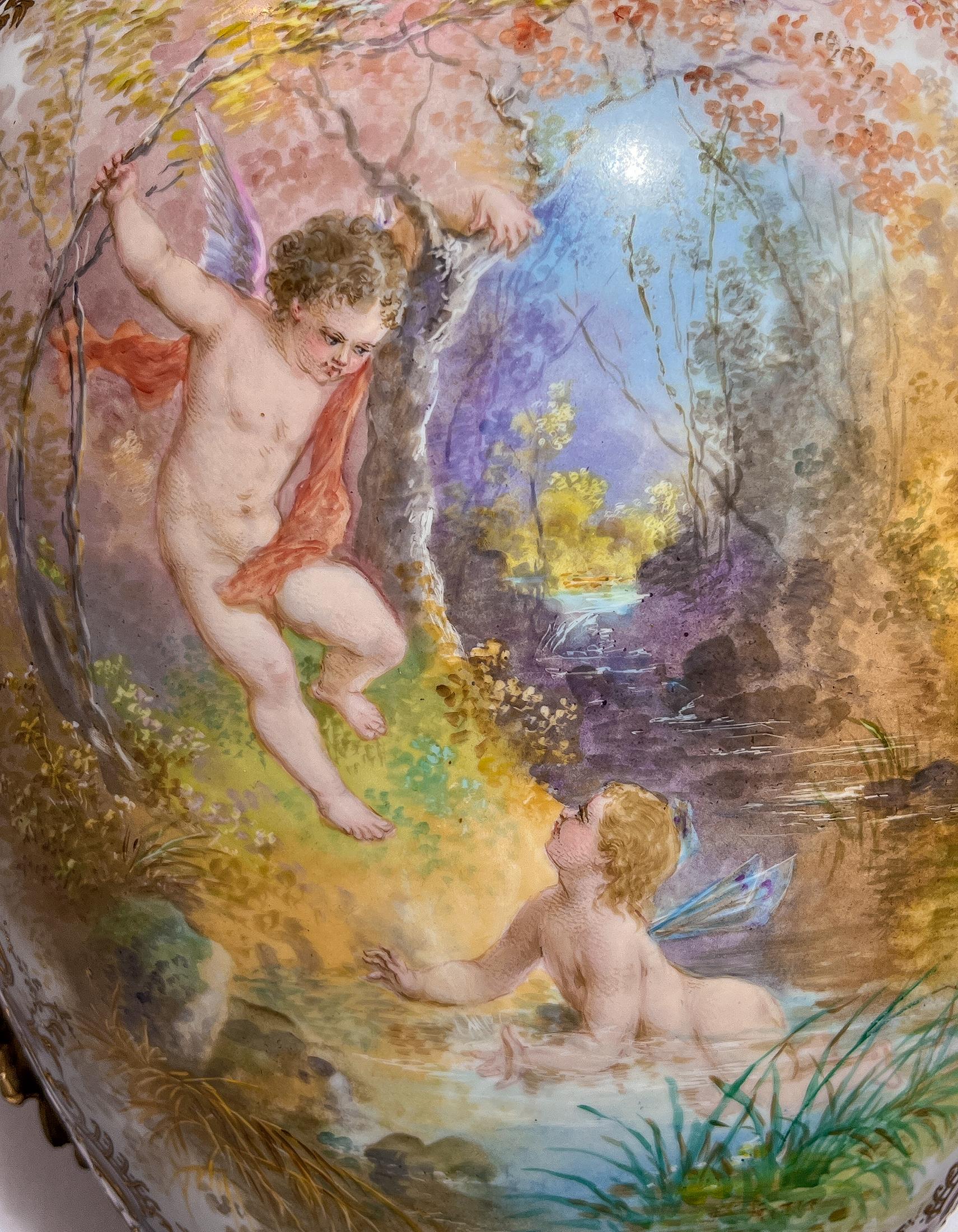 Jarrón de porcelana policromada Art Nouveau de Sèvres con esmalte iridiscente de Fuchs en venta 1