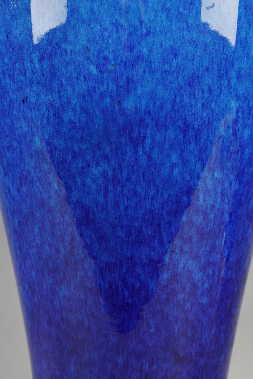 Sèvres-Keramikvasen mit blauem monochromen Dekor, Paul Milet zugeschrieben  im Zustand „Gut“ im Angebot in Paris, FR