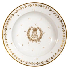 Assiette à soupe en porcelaine de Sèvres à crête:: Louis Philippe I:: Château de Compiègne