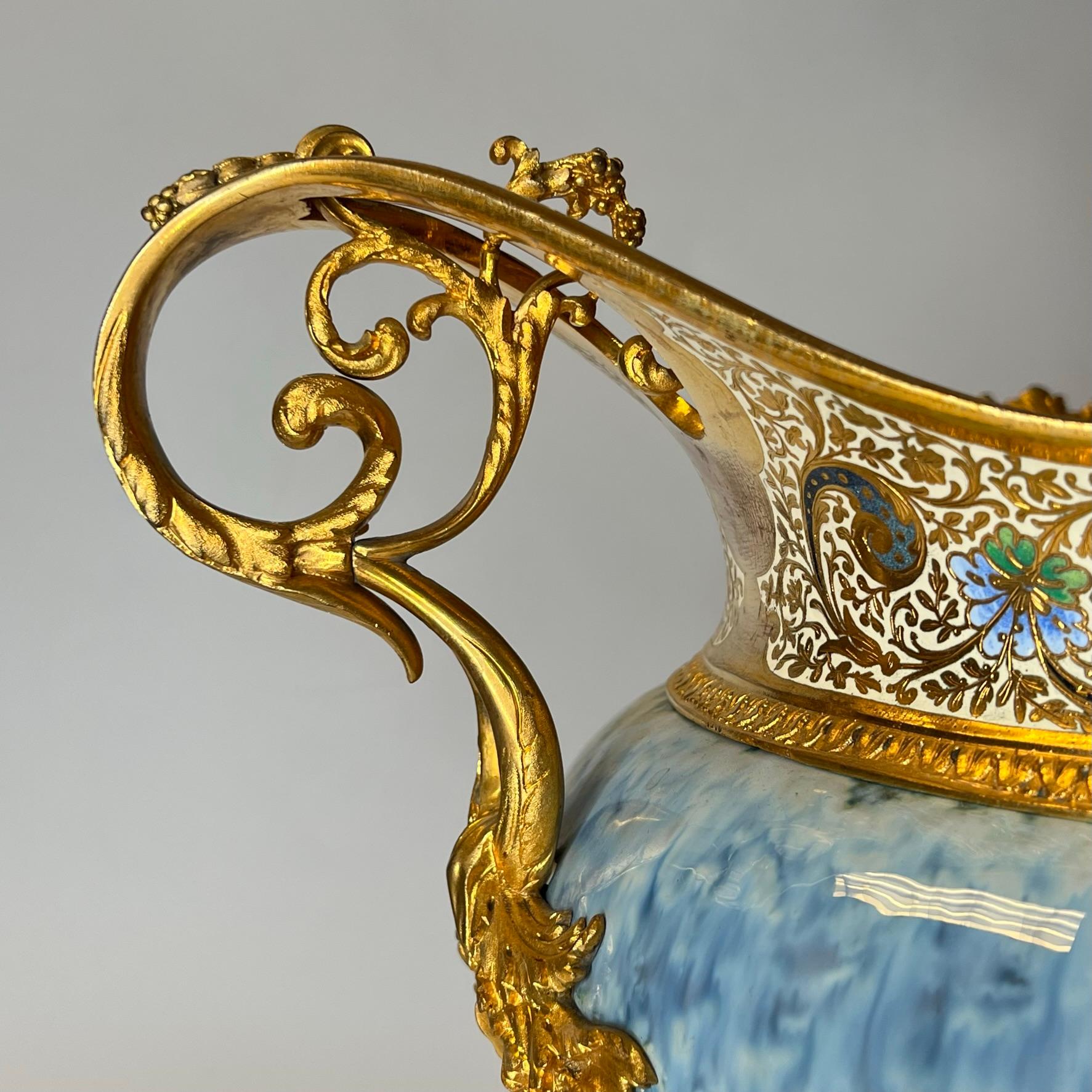 Sevres Schale aus blau glasierter und Champleve-Emaille-Bronze in Sevres-Eierschale im Angebot 6