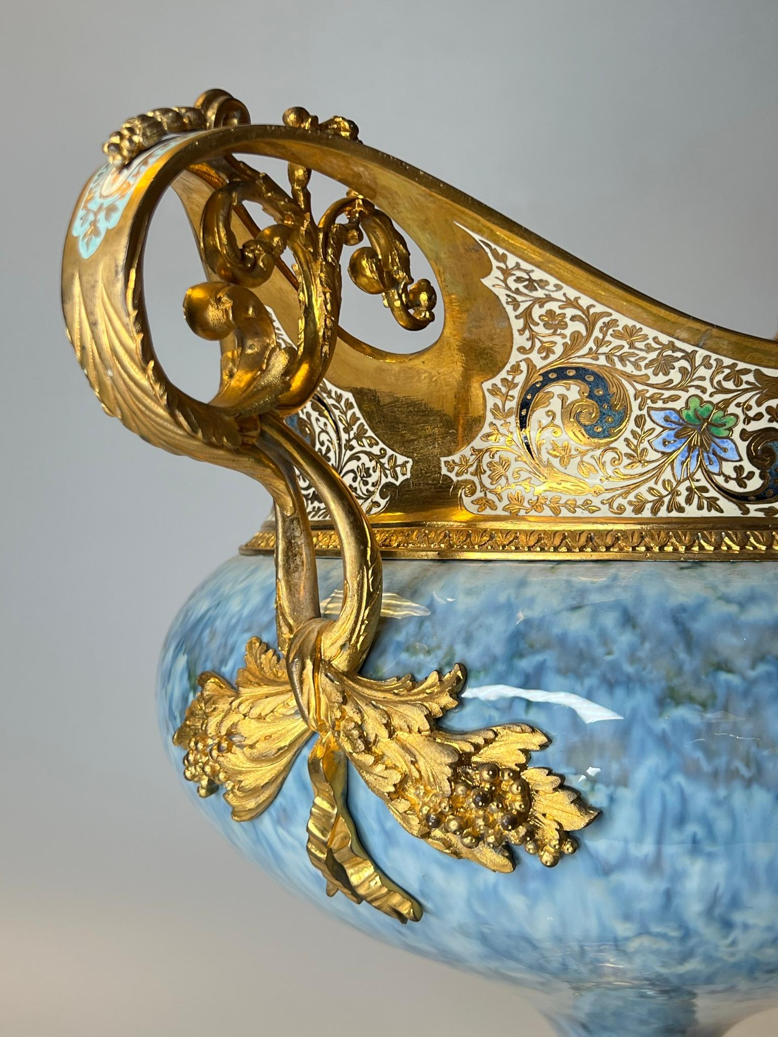 Sevres Schale aus blau glasierter und Champleve-Emaille-Bronze in Sevres-Eierschale im Angebot 7