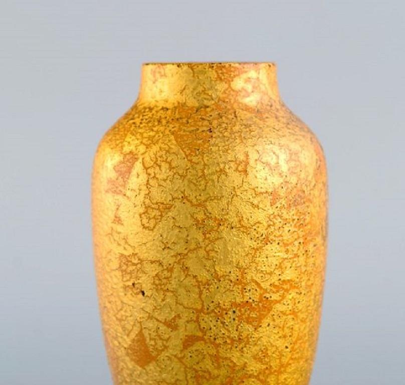 Sevres für Delvaux, antike Vase aus Keramik mit Golddekor, ca. 1910 (Französisch)