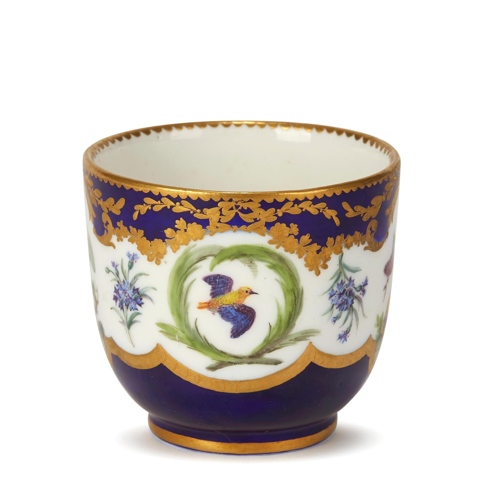 Sèvres French Porcelain Hand Painted and Gilded Teacup, circa 1752 2