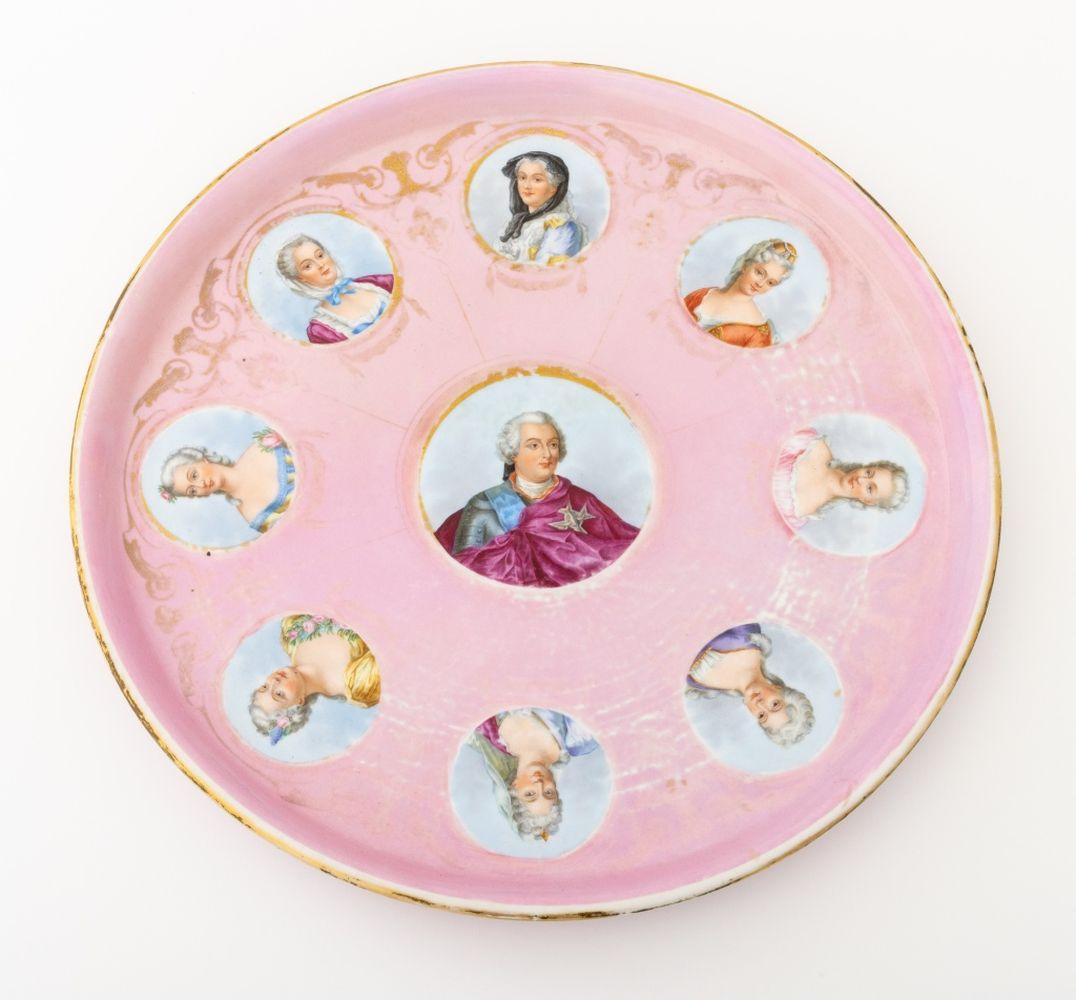 Sèvres Louis XVI Porträt Porzellan Charger (Louis XVI.) im Angebot