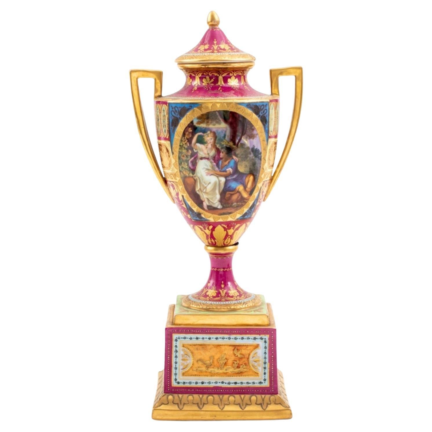 Vase-urne en porcelaine fine de style Sèvres en vente