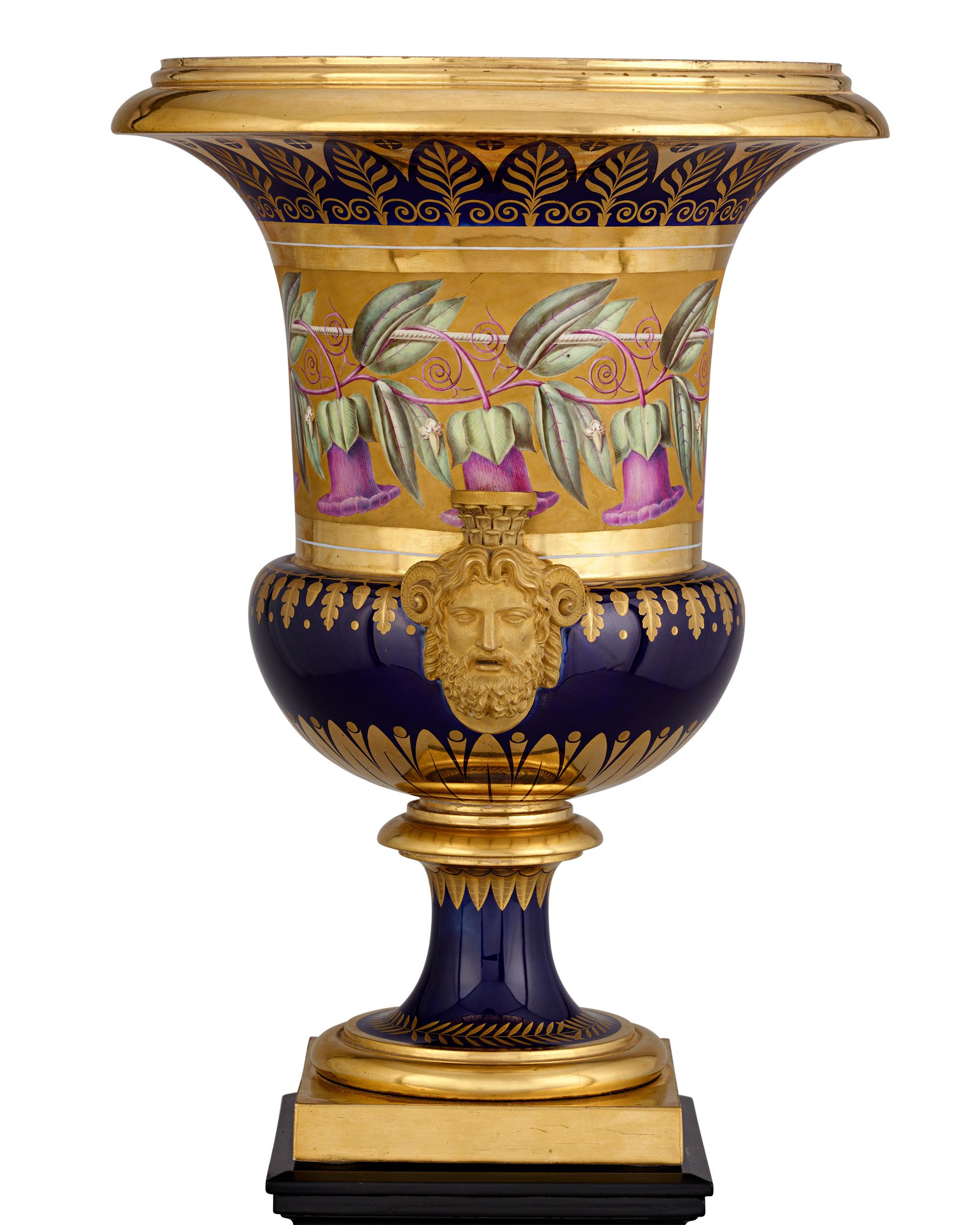 Vasi Médicis di Sèvres commissionati da Napoleone per Talleyrand In condizioni buone in vendita a New Orleans, LA