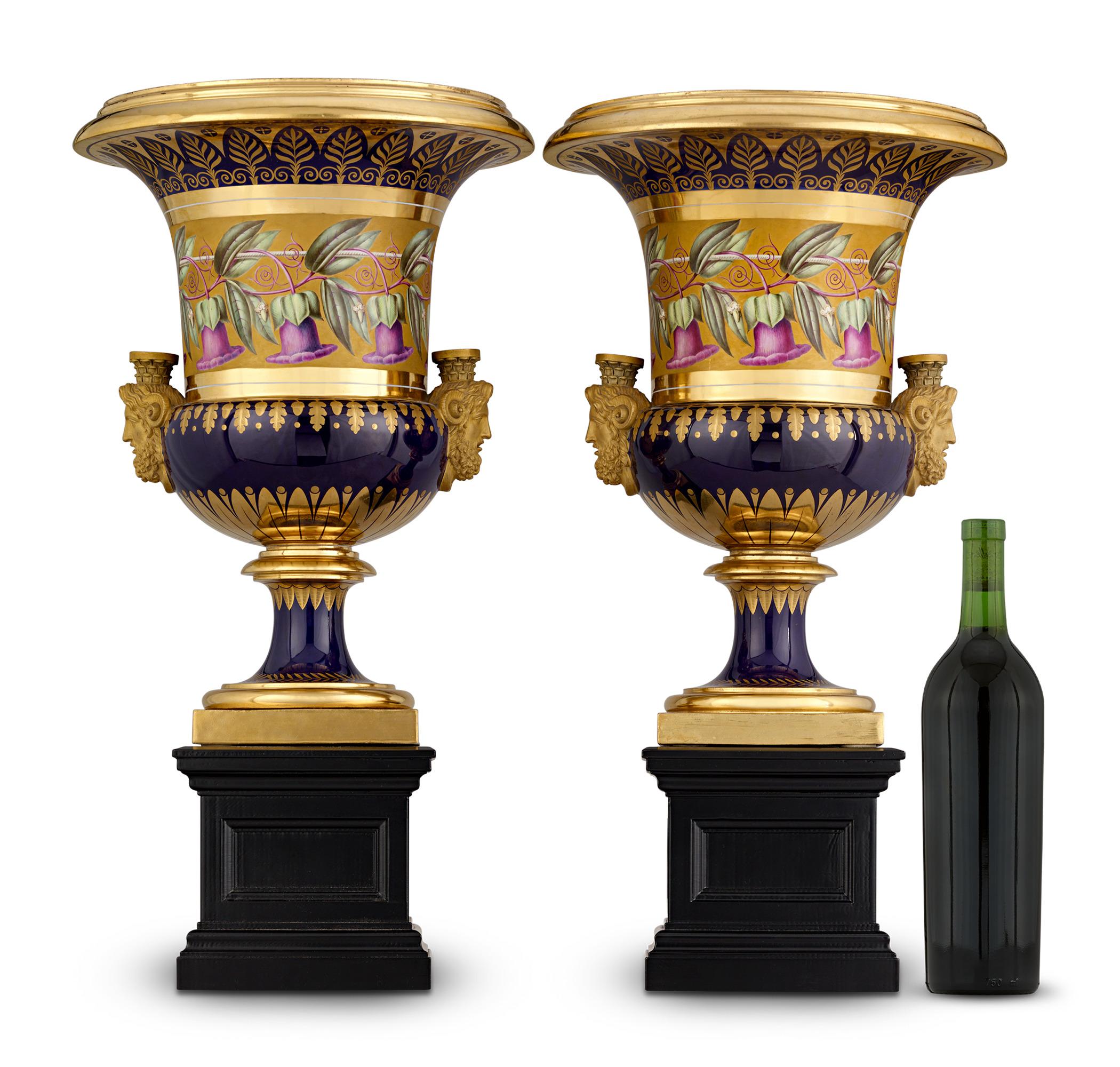 Vasi Médicis di Sèvres commissionati da Napoleone per Talleyrand in vendita 1