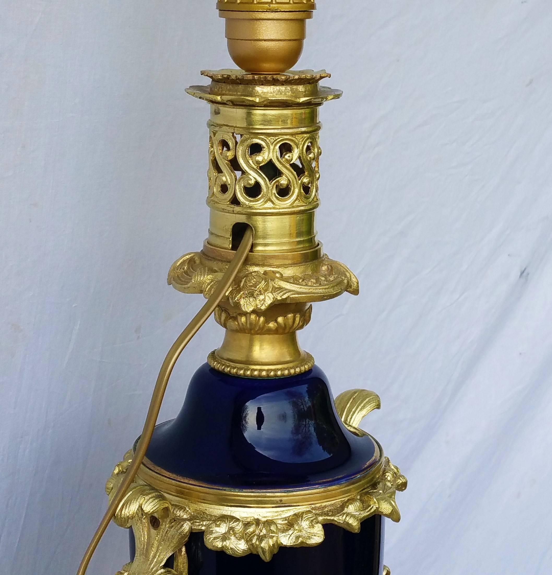 French Sèvres Porcelain and Gilt Bronze Napoleon III Tall Table Lamp, France, 1880
