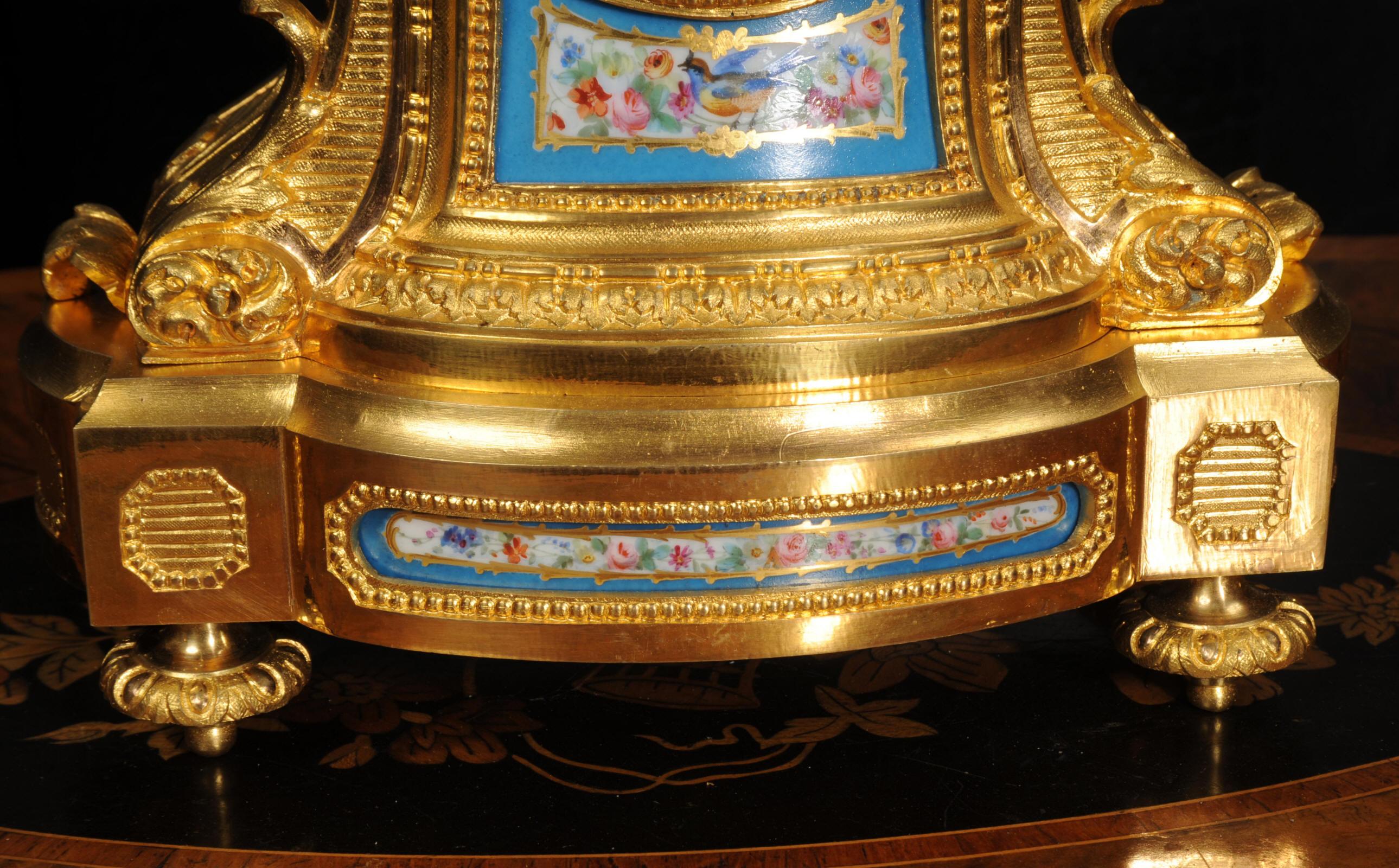Horloge ancienne française en porcelaine de Sèvres et bronze doré  par Miroy Frères en vente 6
