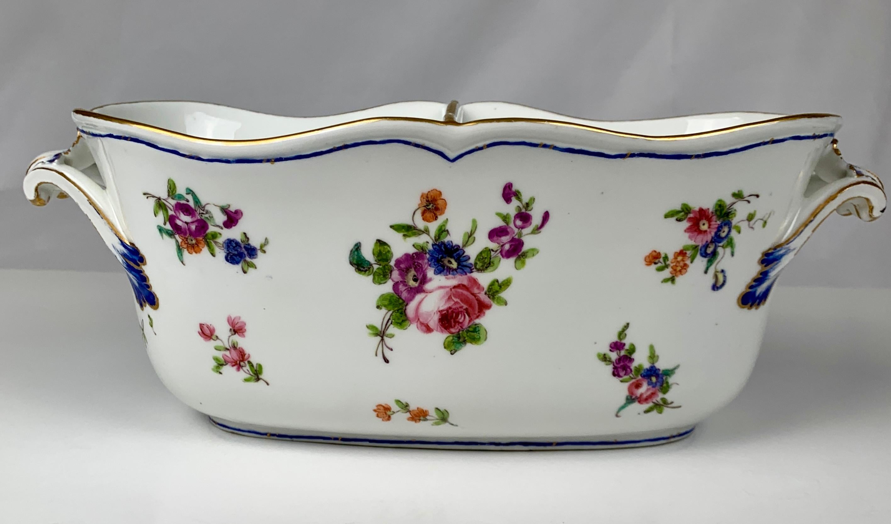 Sevres Porcelain Bottle Cooler Hand-Painted 18th Century, Circa 1773-1782 For Sale 2