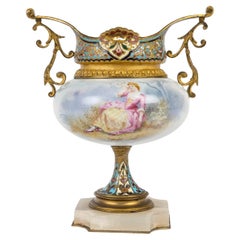 Coupe en porcelaine de Sèvres, période Napoléon III, XIXe siècle.