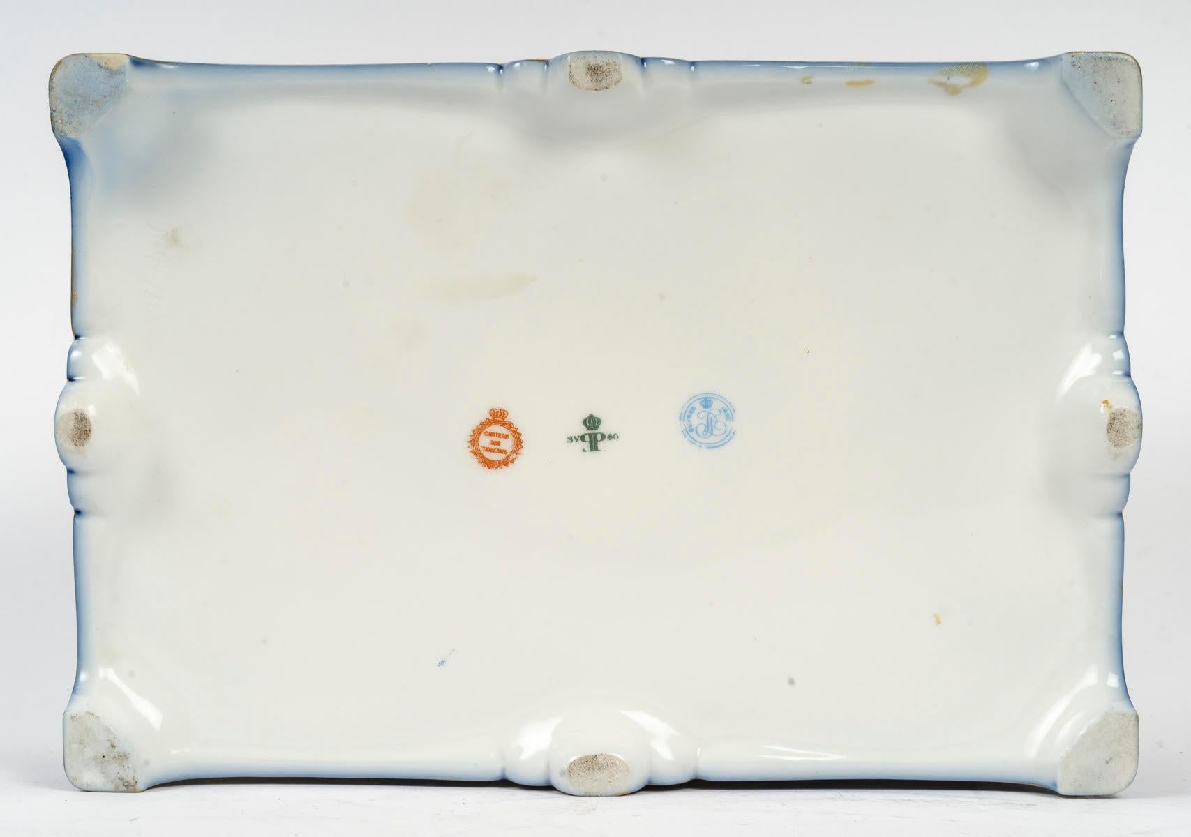 Sèvres Porcelain Box, 19th Century, Napoleon III Period. For Sale 3