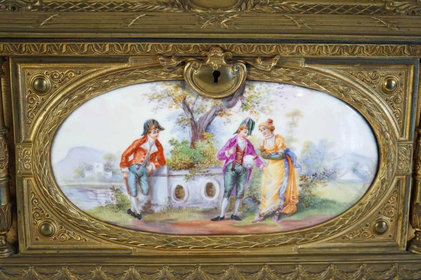 Sevres Porcelain Gilt Bronze Mounted Jewelry Box Casket In Good Condition For Sale In Saint-Ouen, FR