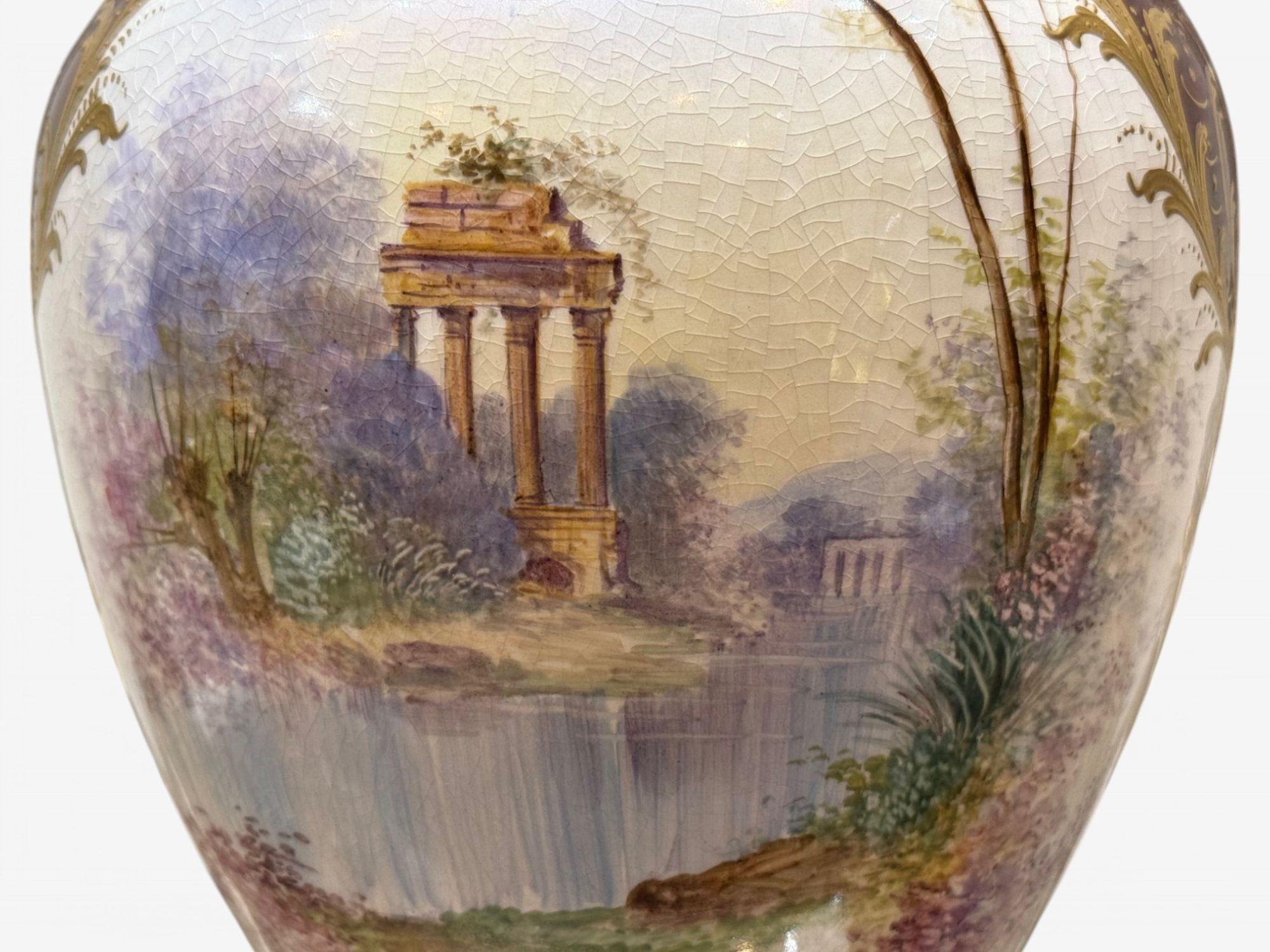 Sèvres, porcellana, metallo dorato, vaso con cherubino e fanciulla, Francia, XIX sec. in vendita 4