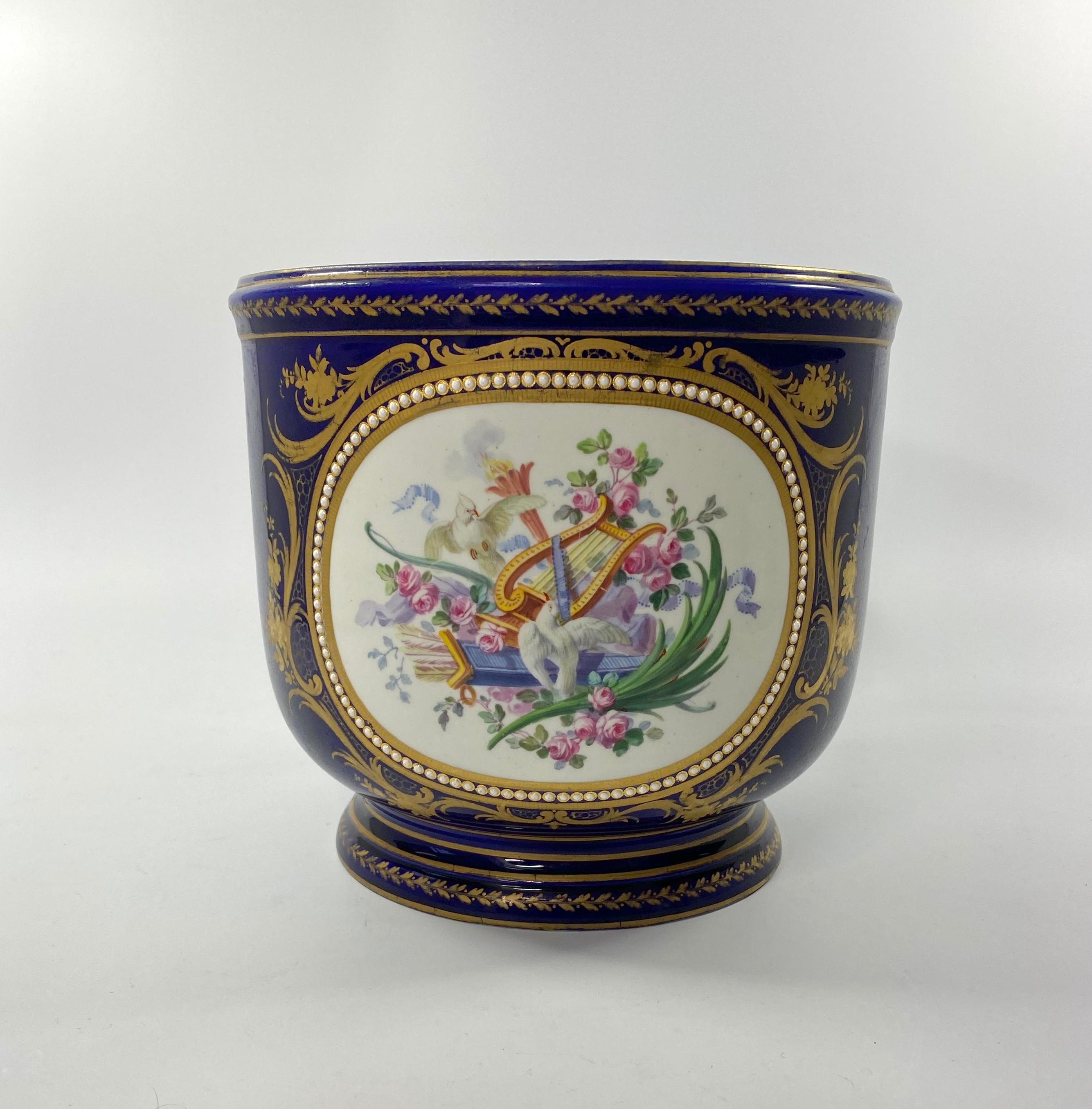 ‘Sevres’ Porcelain Jewelled Cache Pot, c. 1870 In Good Condition In Gargrave, North Yorkshire