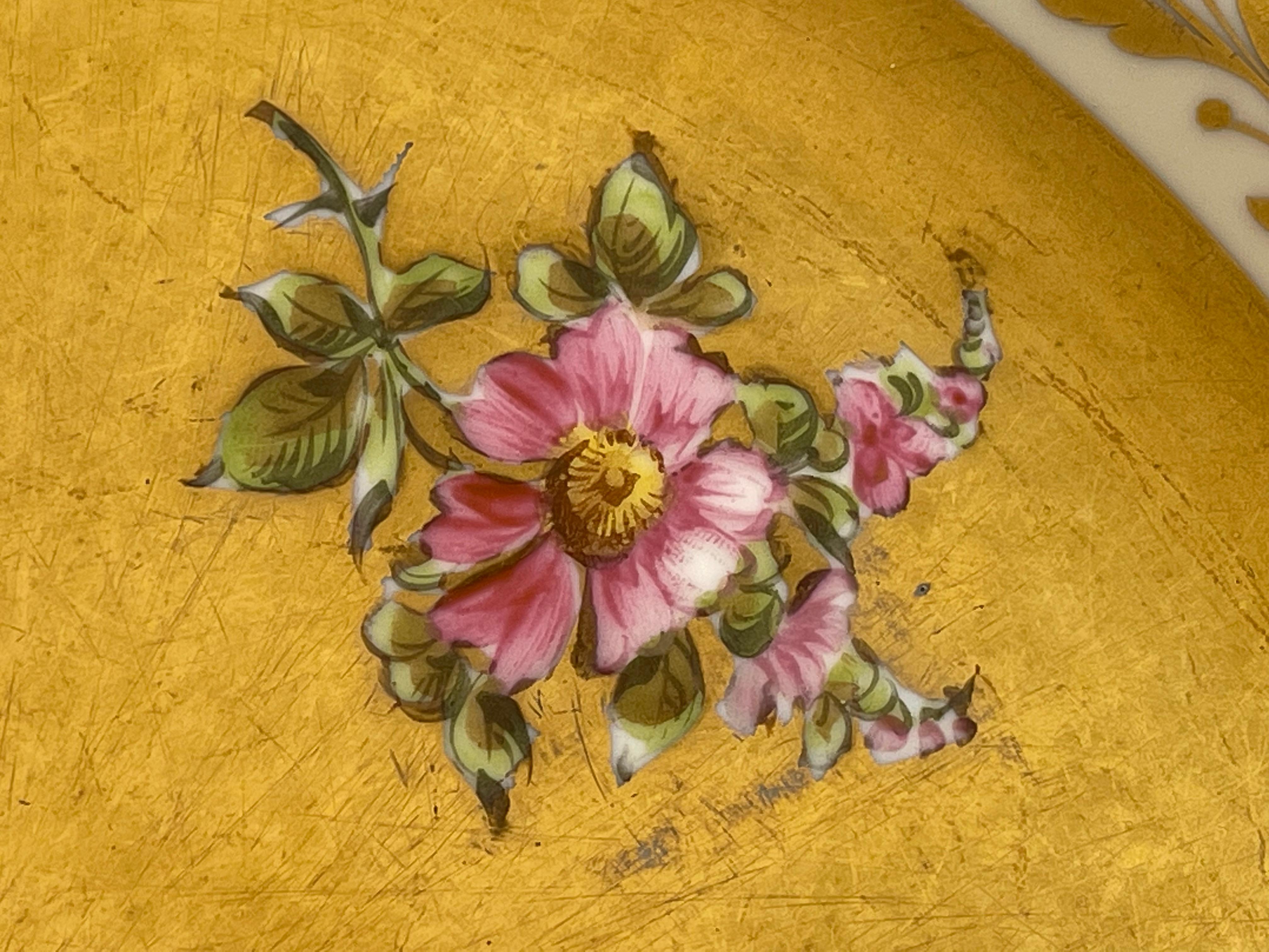 Sèvres Porcelain - Large Floral Decor Dish In Good Condition For Sale In Beaune, FR