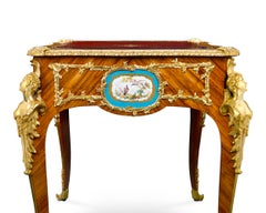 Plaque de bureau Svres en porcelaine
