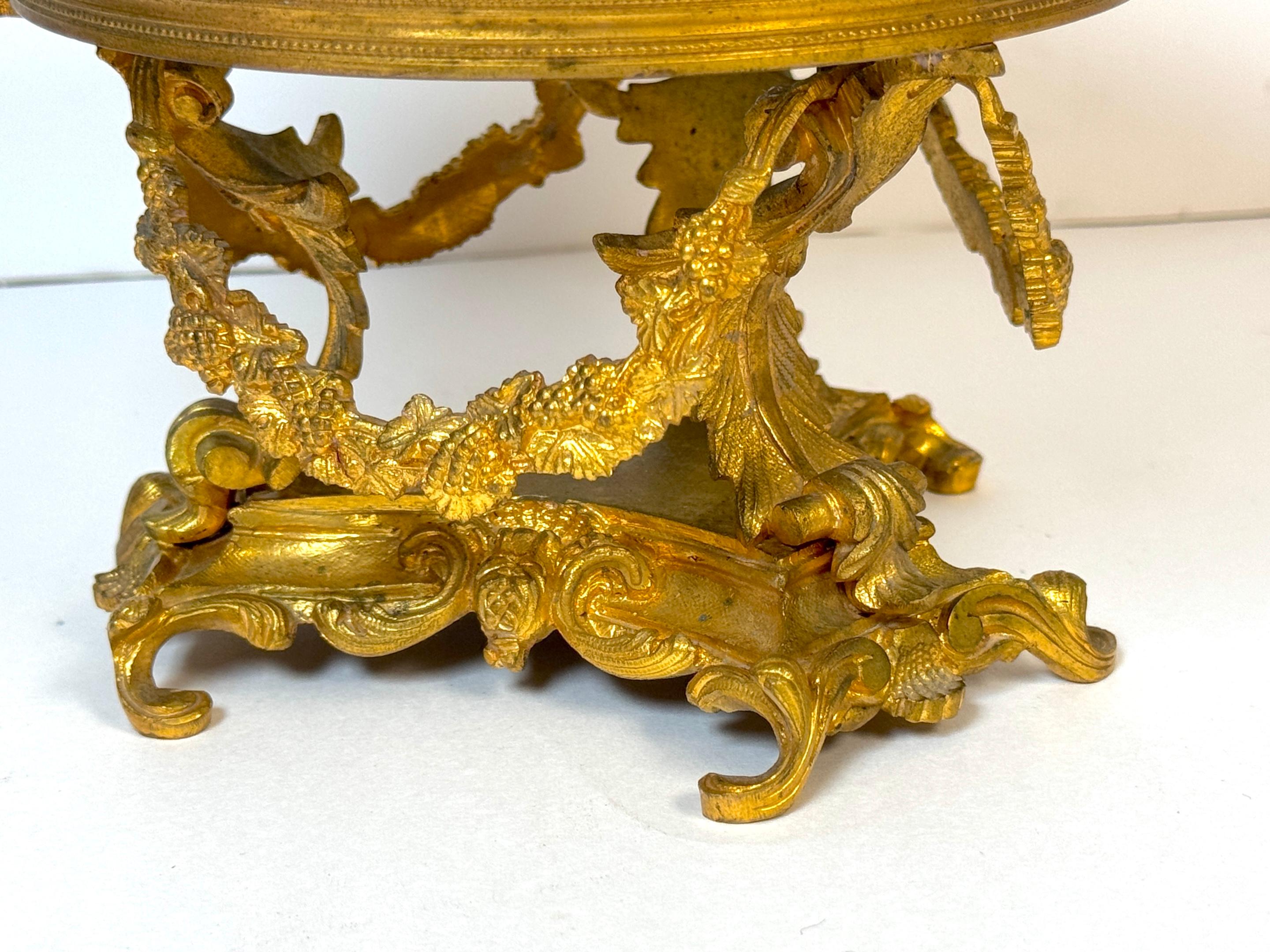 Tazza de Ormolu de porcelana de Sevres, 1838 Servicio Real de Caza del Rey Louis Philippe en venta 6