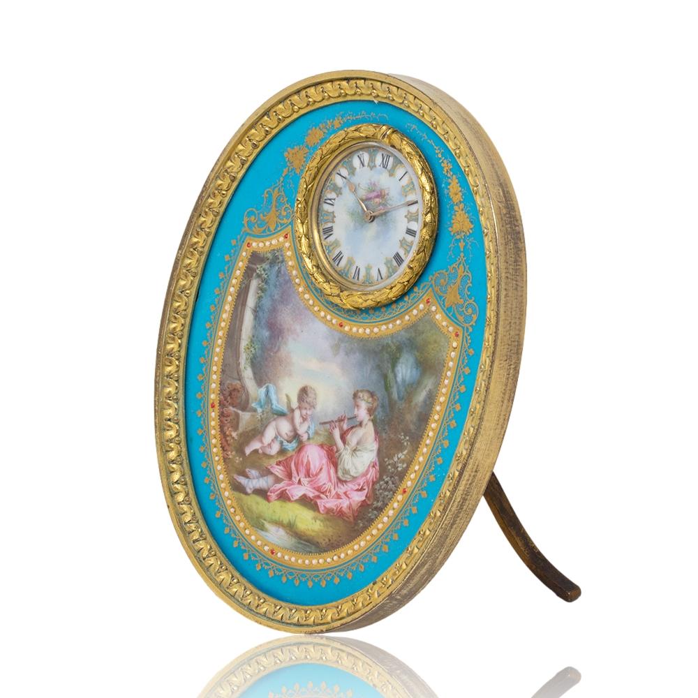 Reloj de mesa de porcelana de Sevres Cerámico en venta